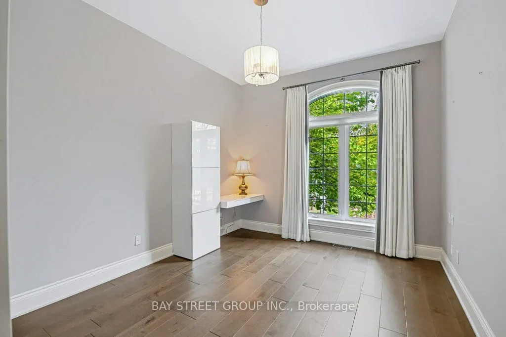 5 River Stone Court