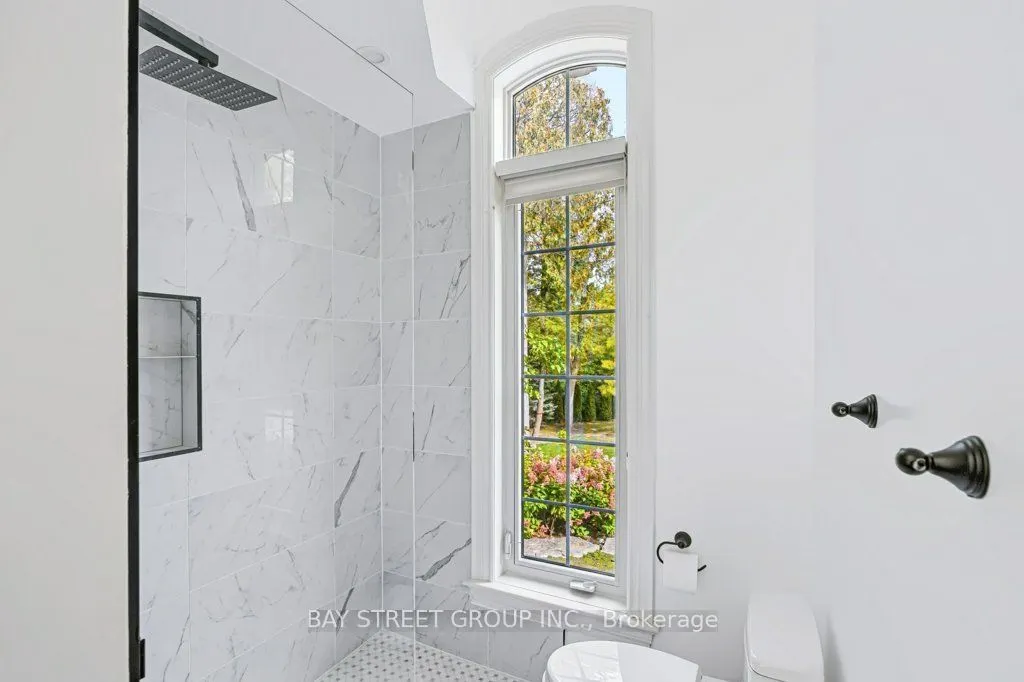 5 River Stone Court