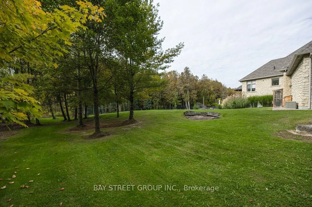 5 River Stone Court