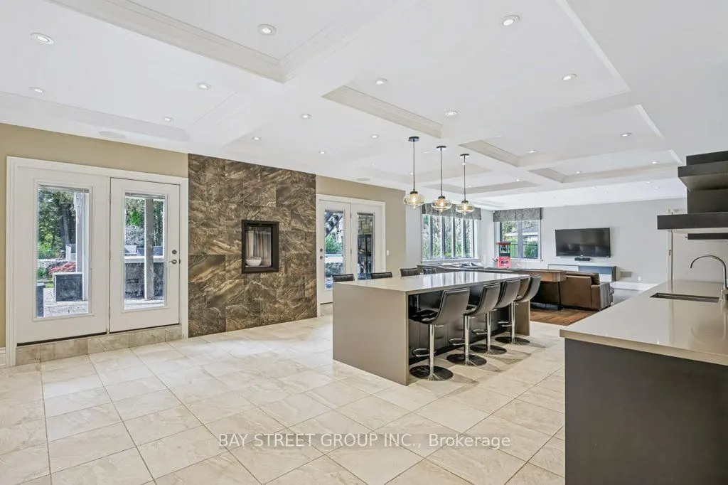 5 River Stone Court