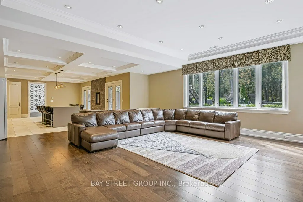5 River Stone Court