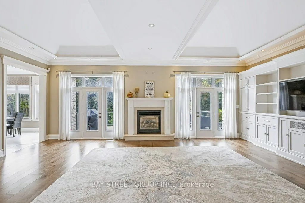 5 River Stone Court