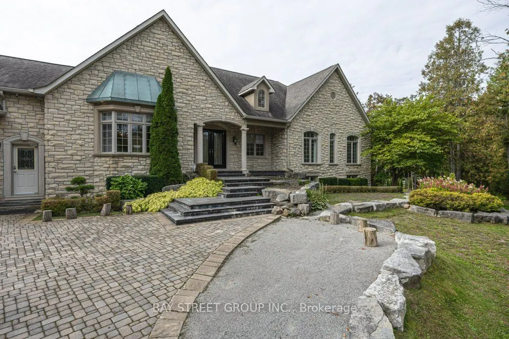 5 River Stone Court