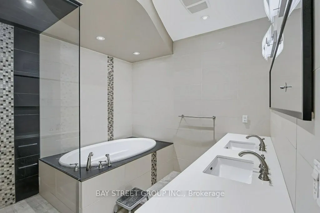 5 River Stone Court