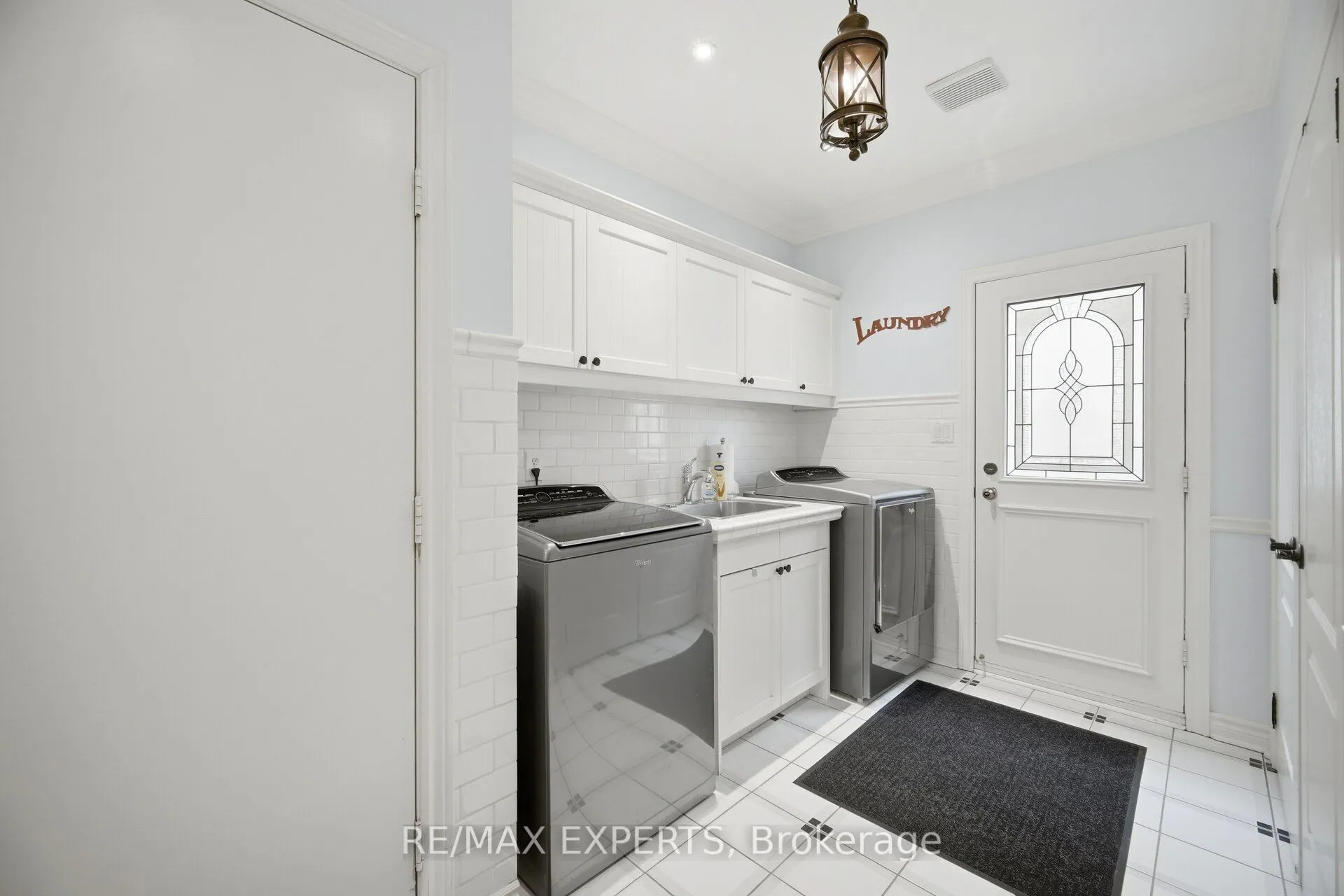 904 Damascus Court