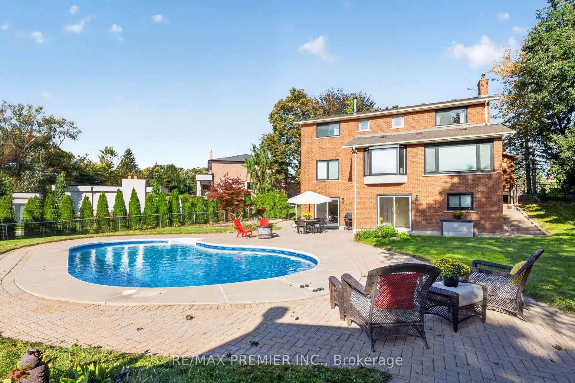 35 Yellow Pine Crescent