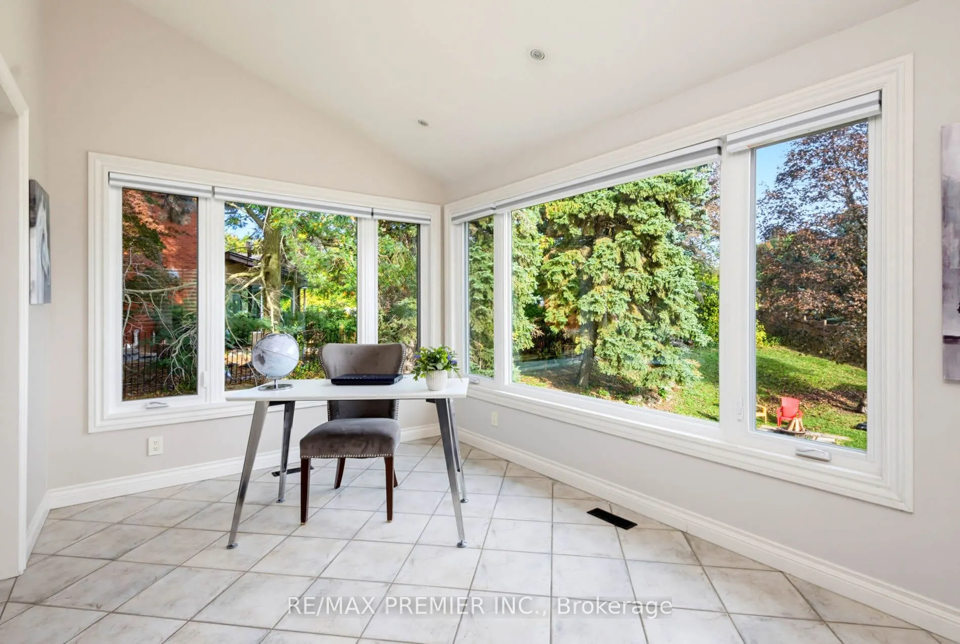 35 Yellow Pine Crescent