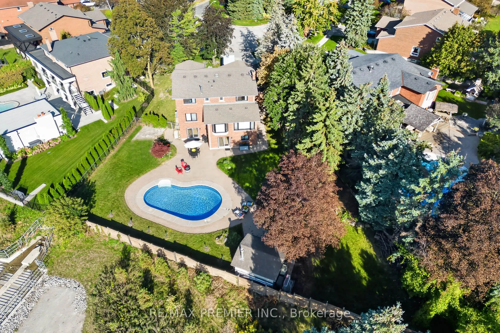 35 Yellow Pine Crescent