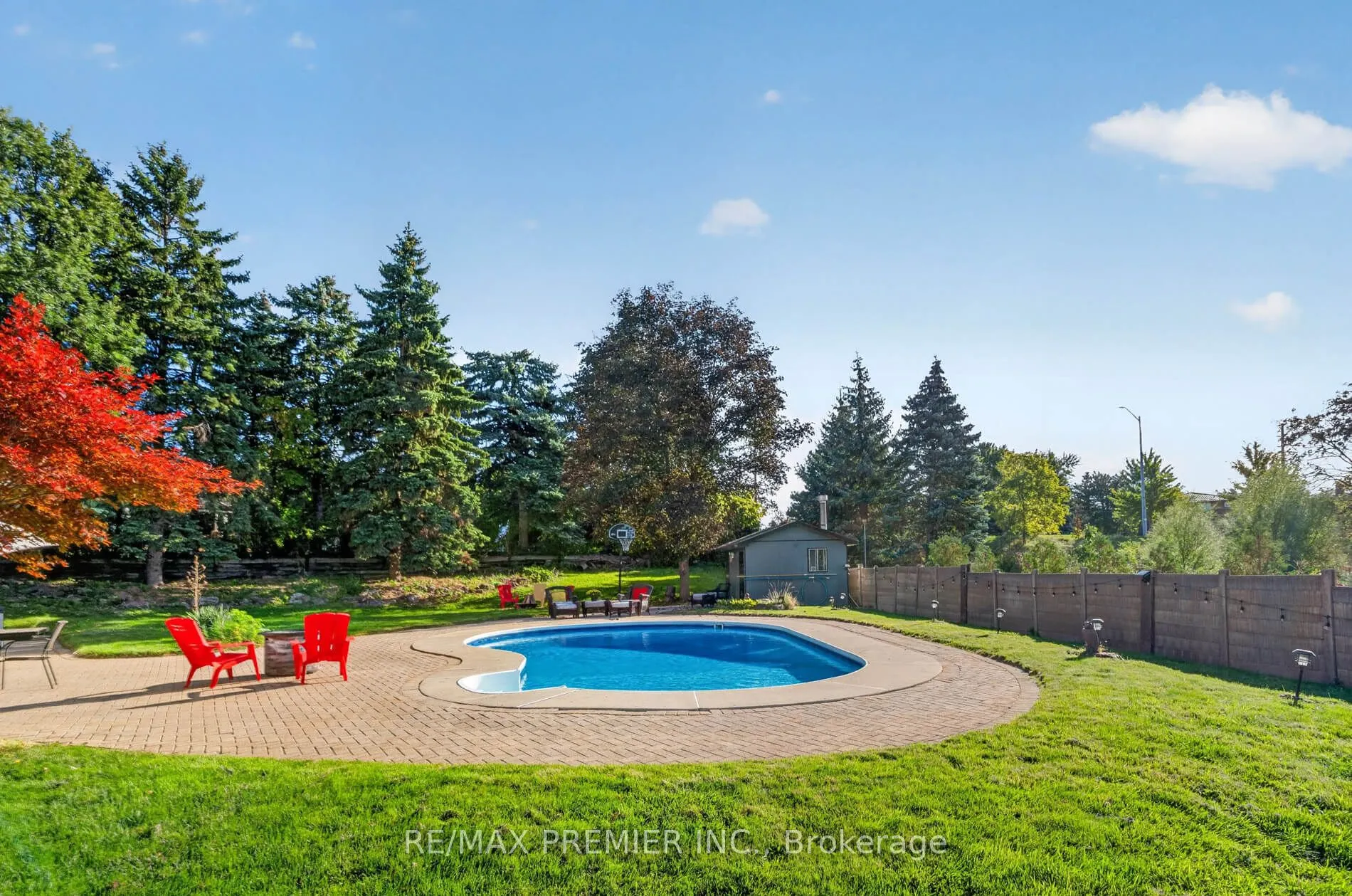 35 Yellow Pine Crescent