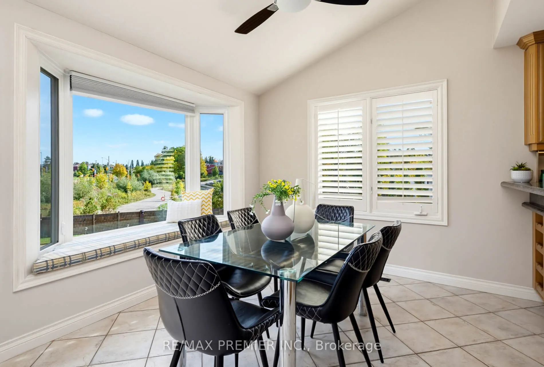 35 Yellow Pine Crescent
