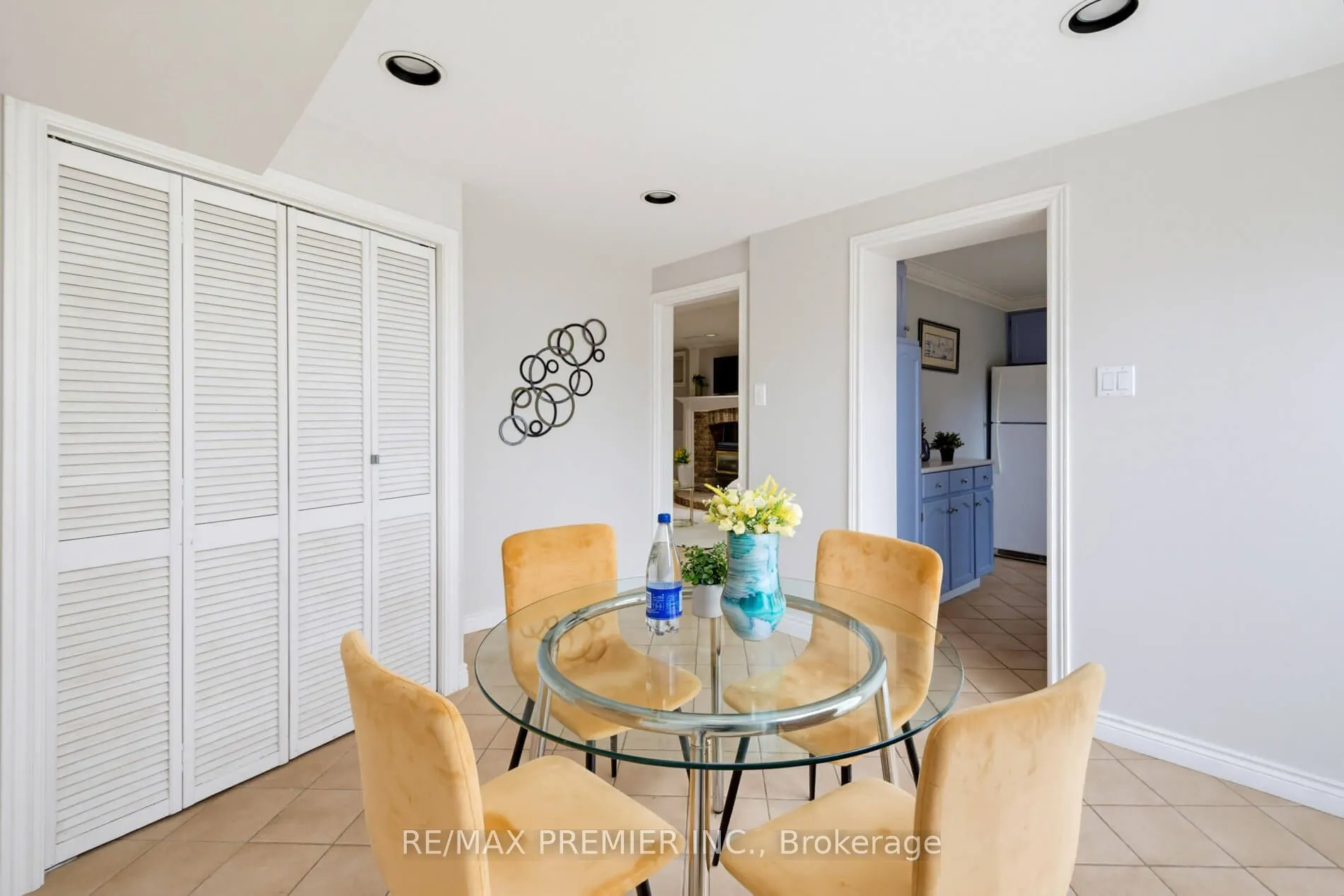 35 Yellow Pine Crescent