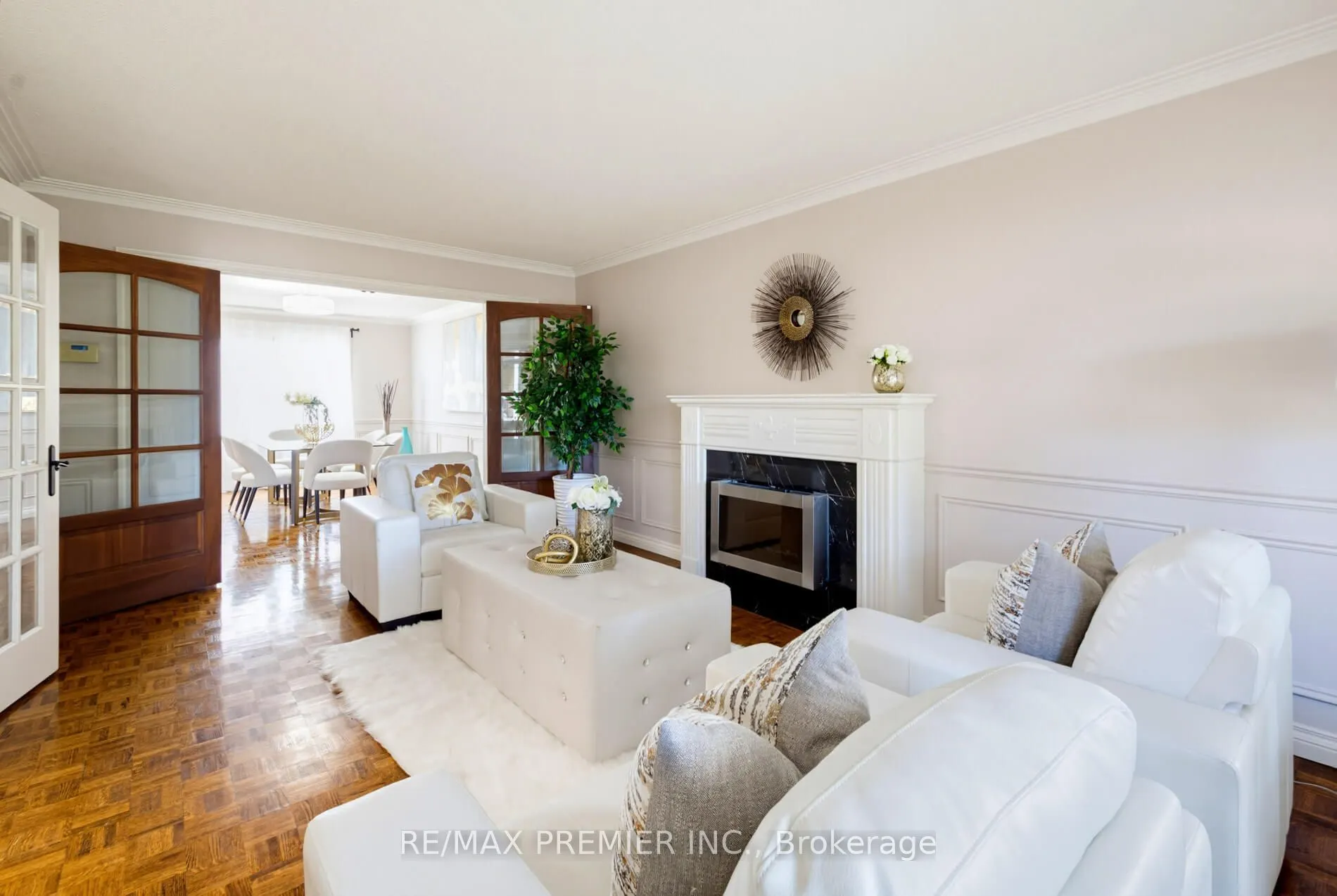 35 Yellow Pine Crescent