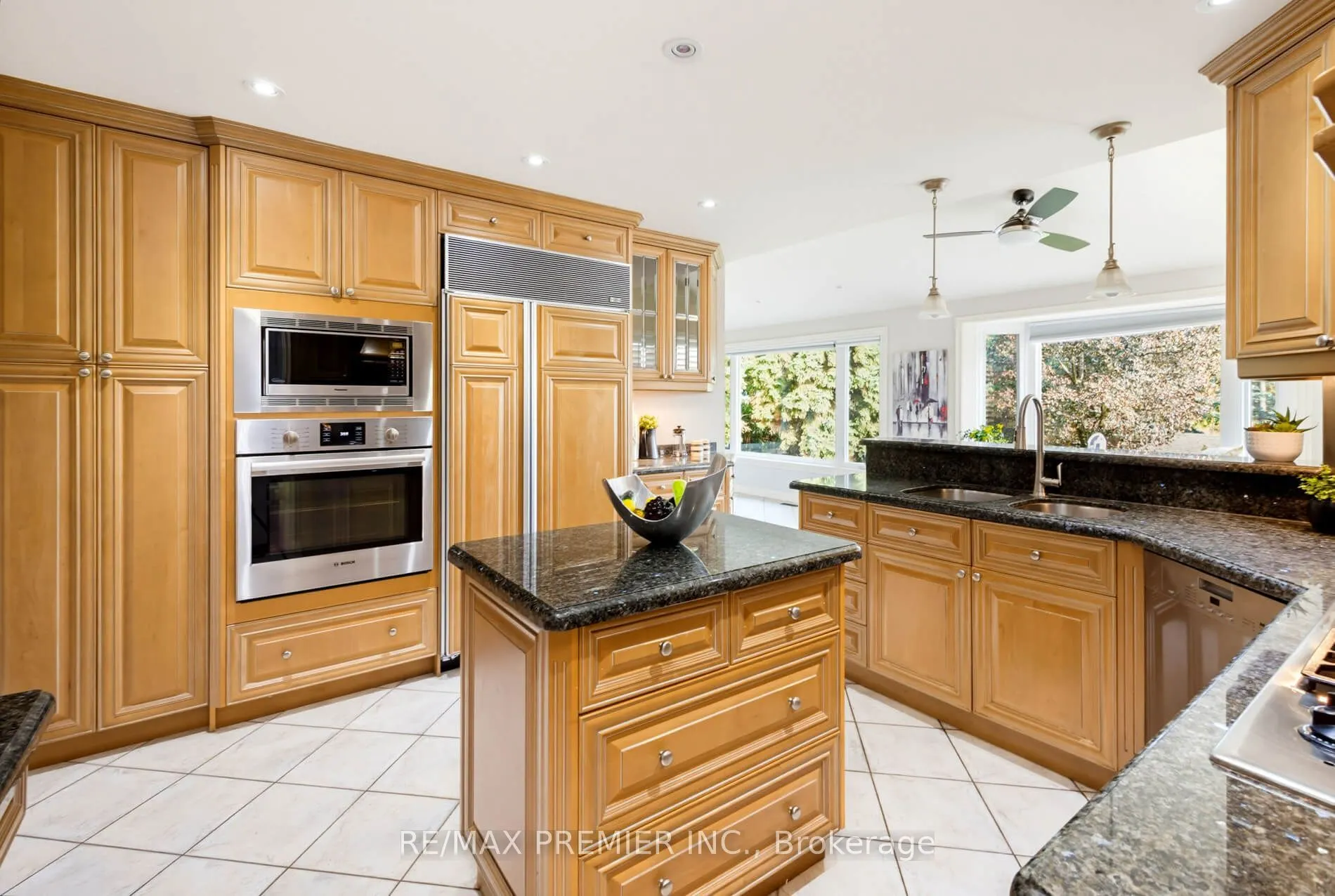 35 Yellow Pine Crescent