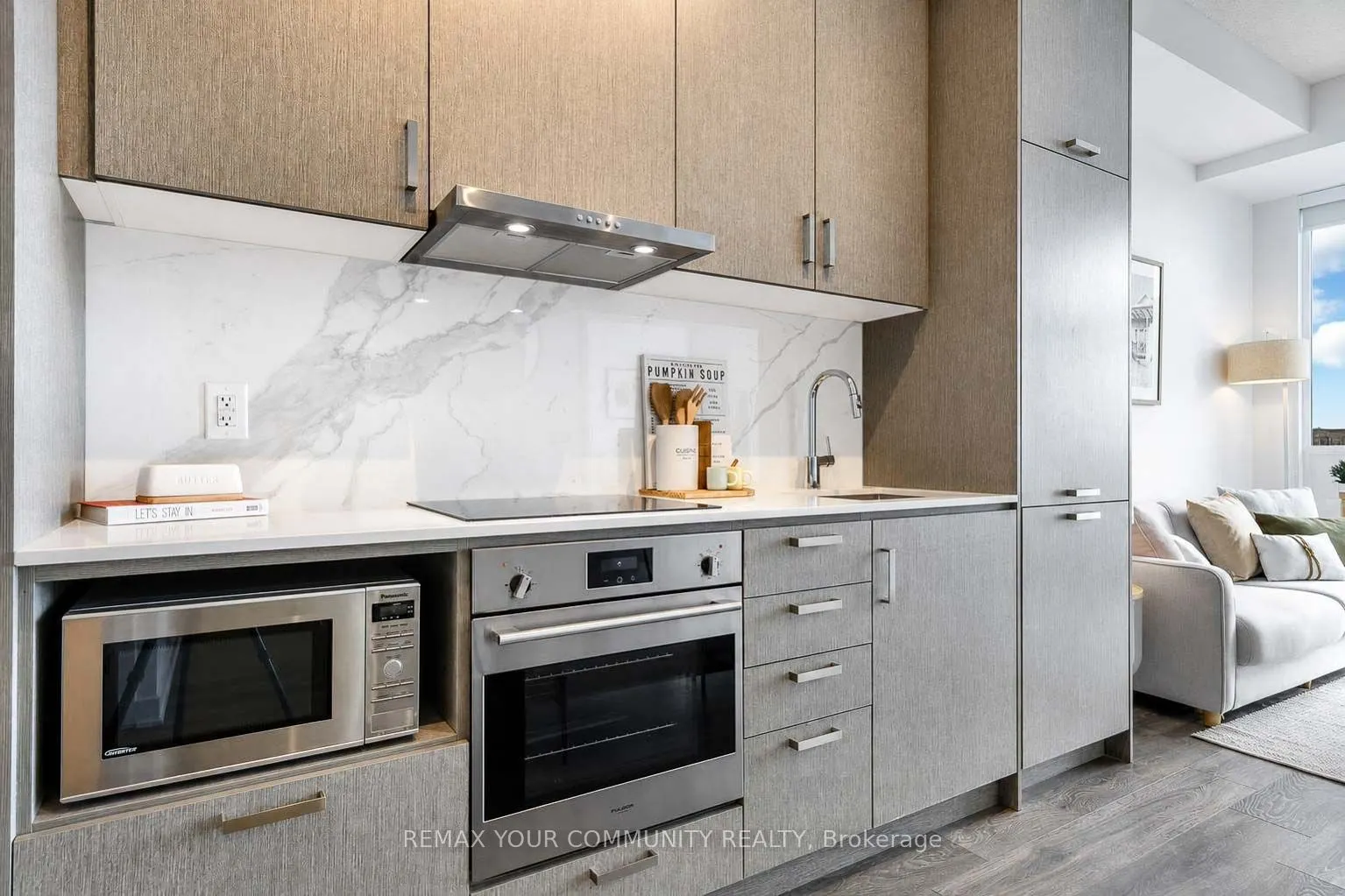 60 Honeycrisp Crescent #917