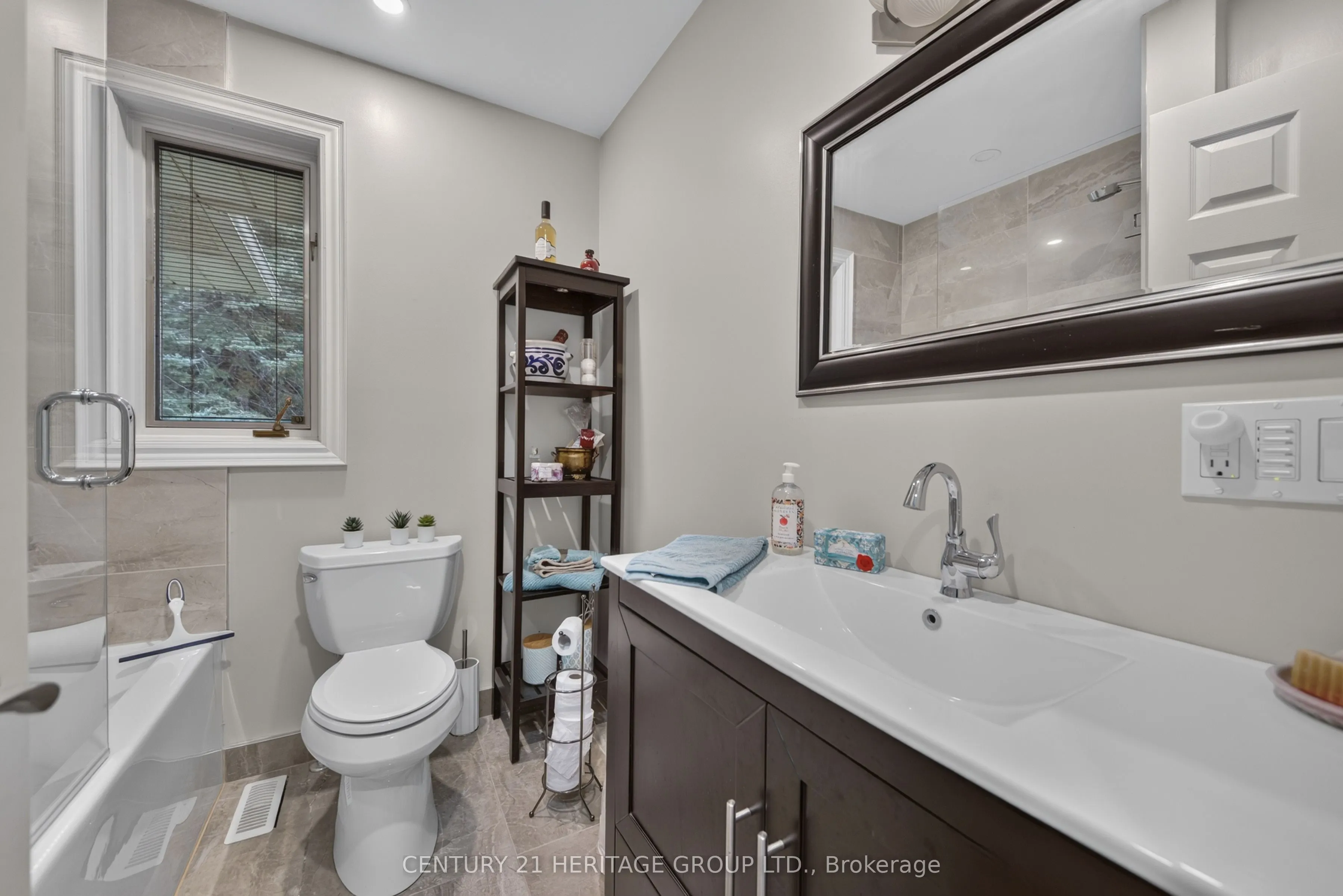 1 Arthur Evans Crescent