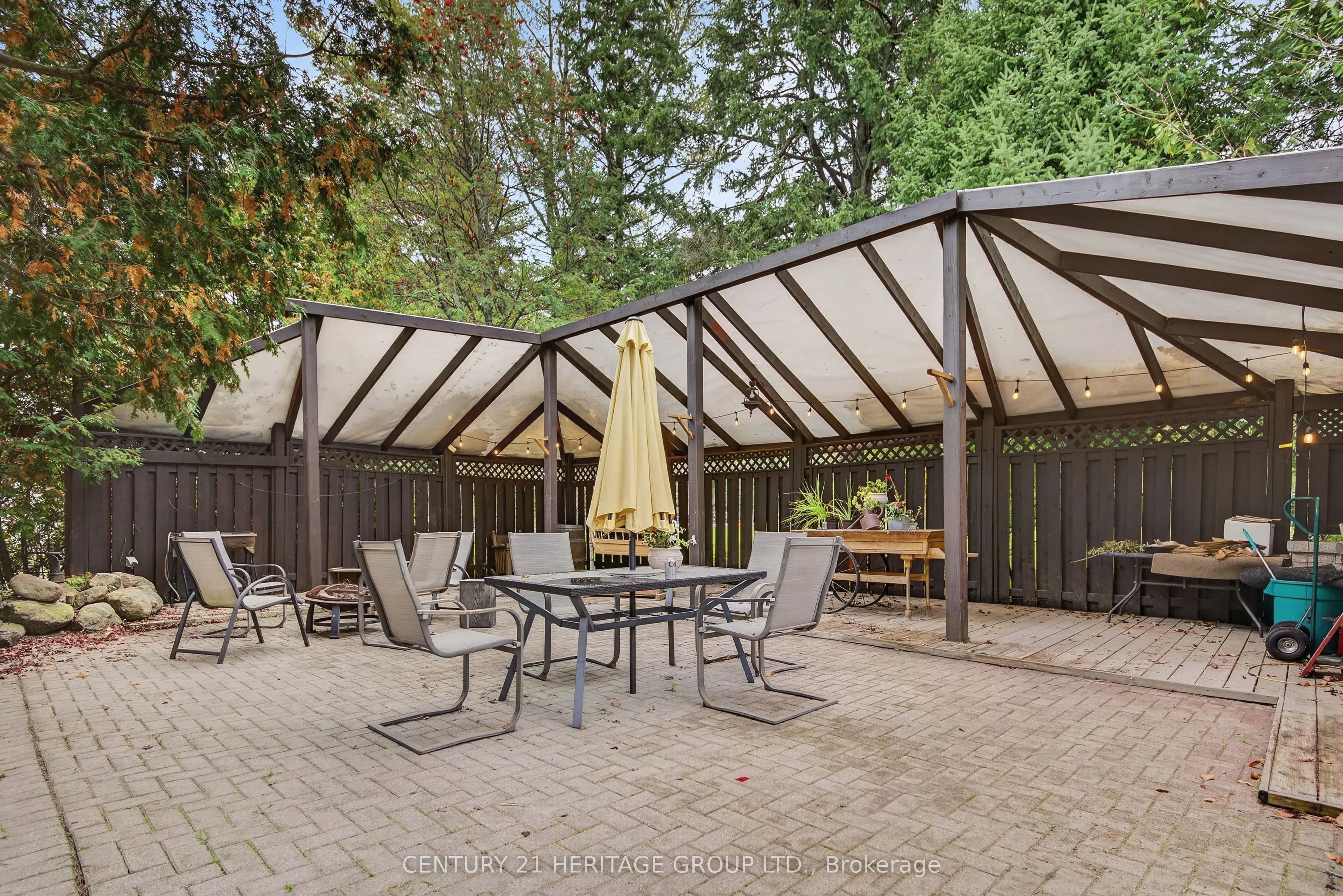 1 Arthur Evans Crescent