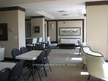 18 Harding Boulevard E #234