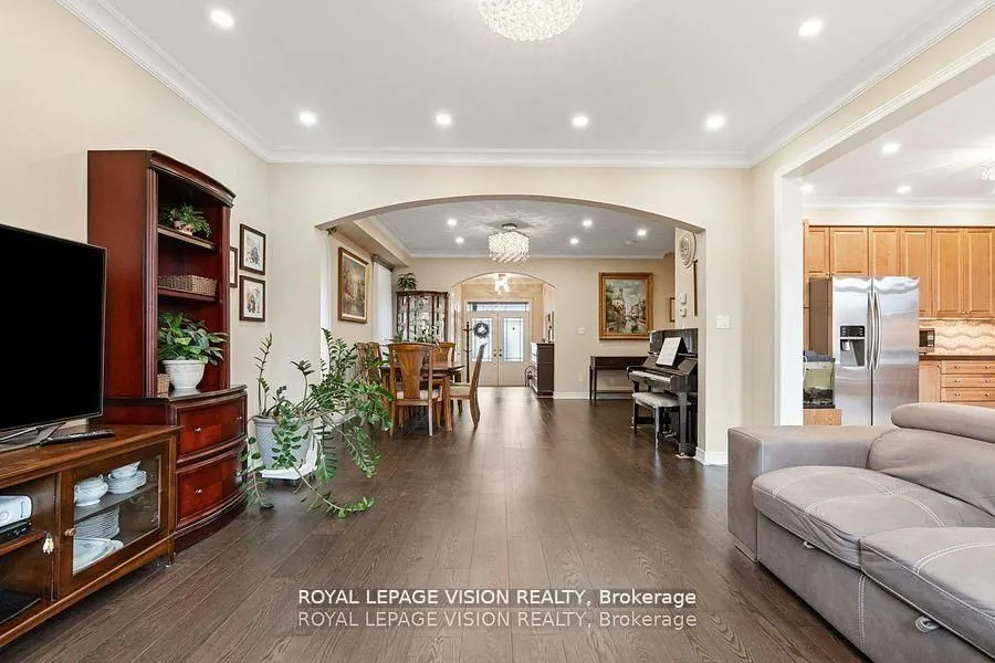 41 Treetops Boulevard