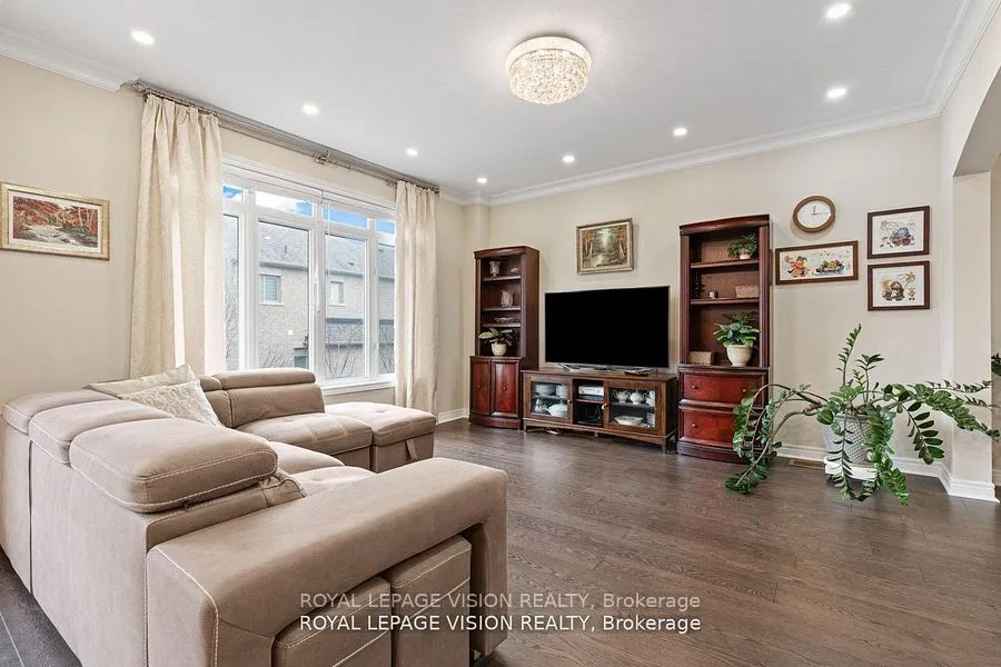41 Treetops Boulevard