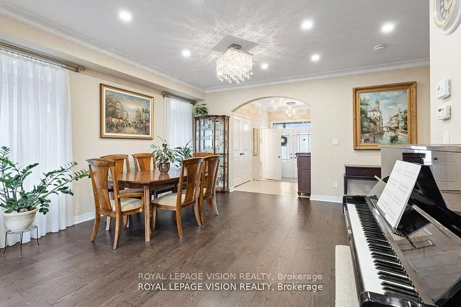 41 Treetops Boulevard