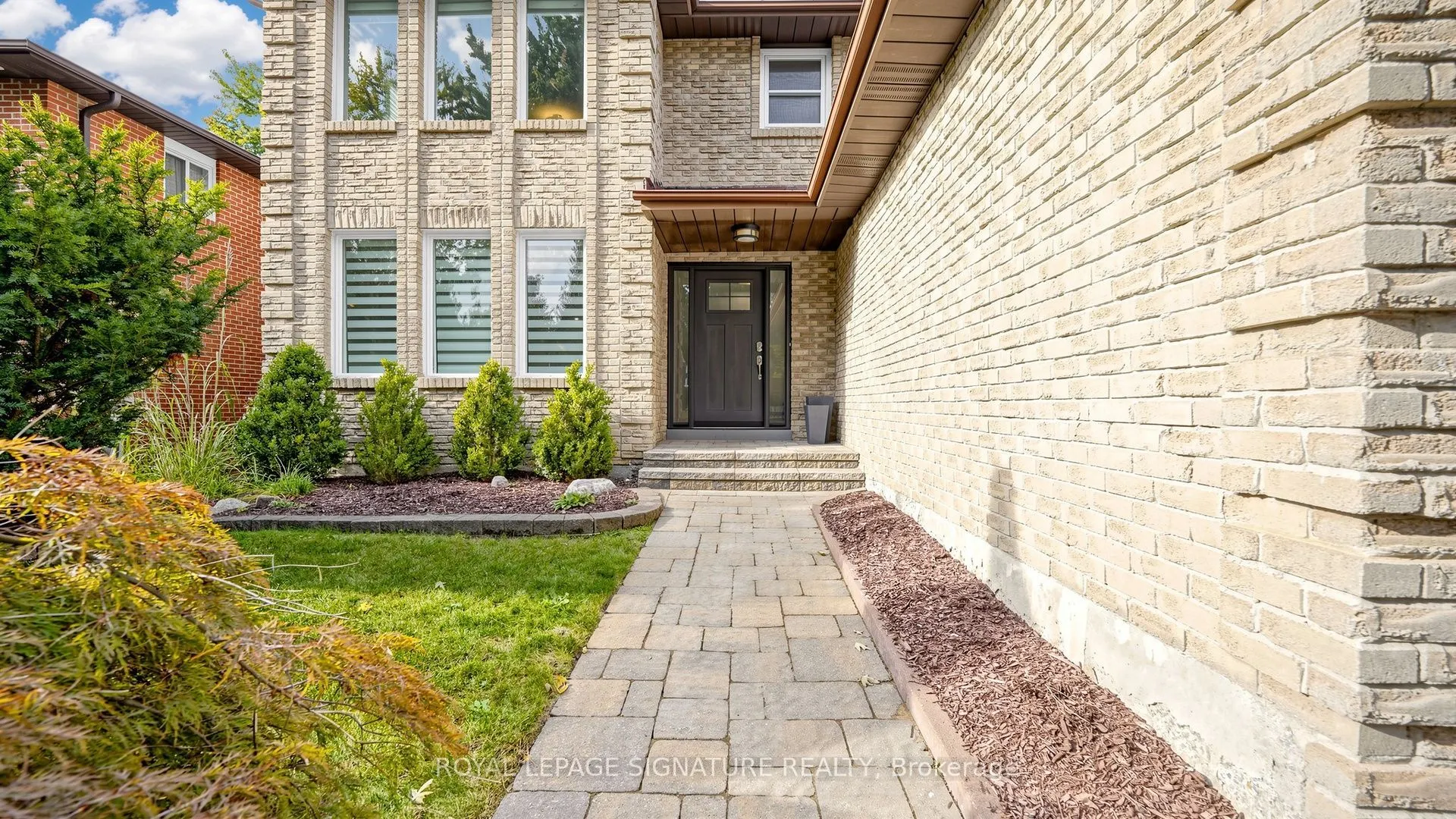 62 Emeline Crescent