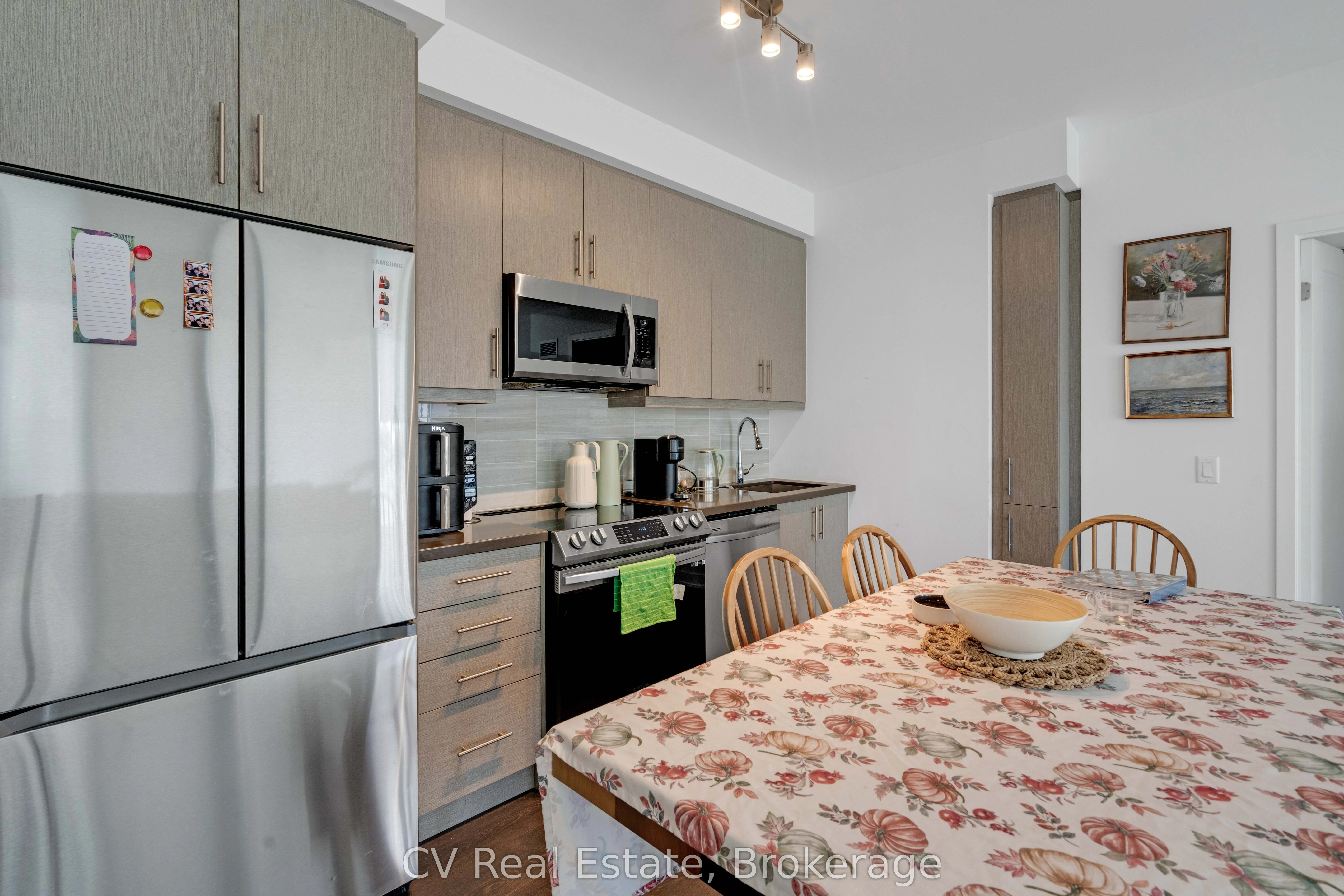 95 Oneida Crescent #1109
