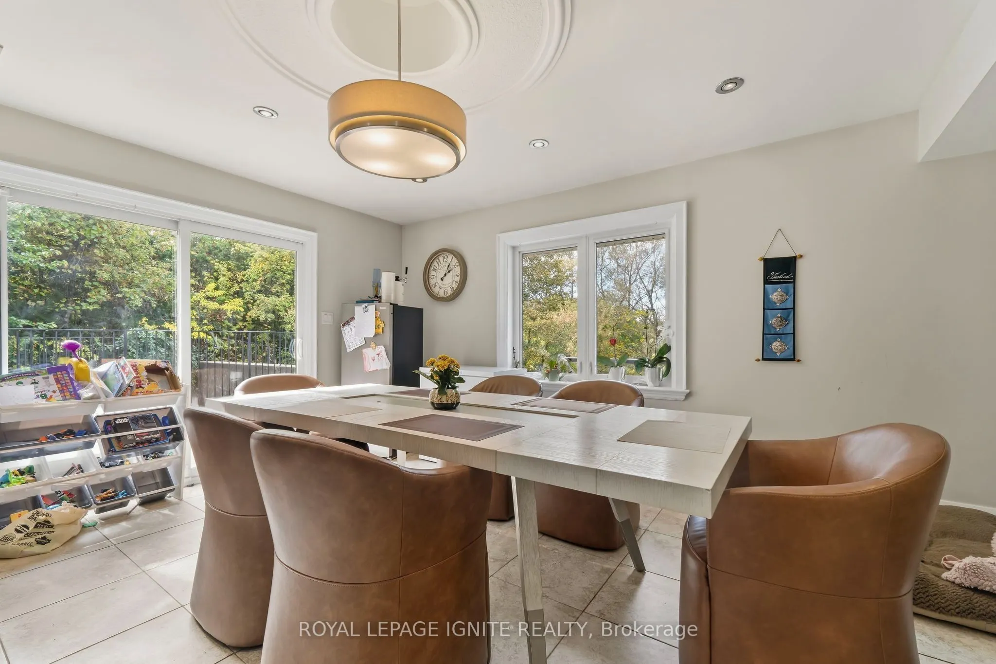 8 Ridgevale Drive