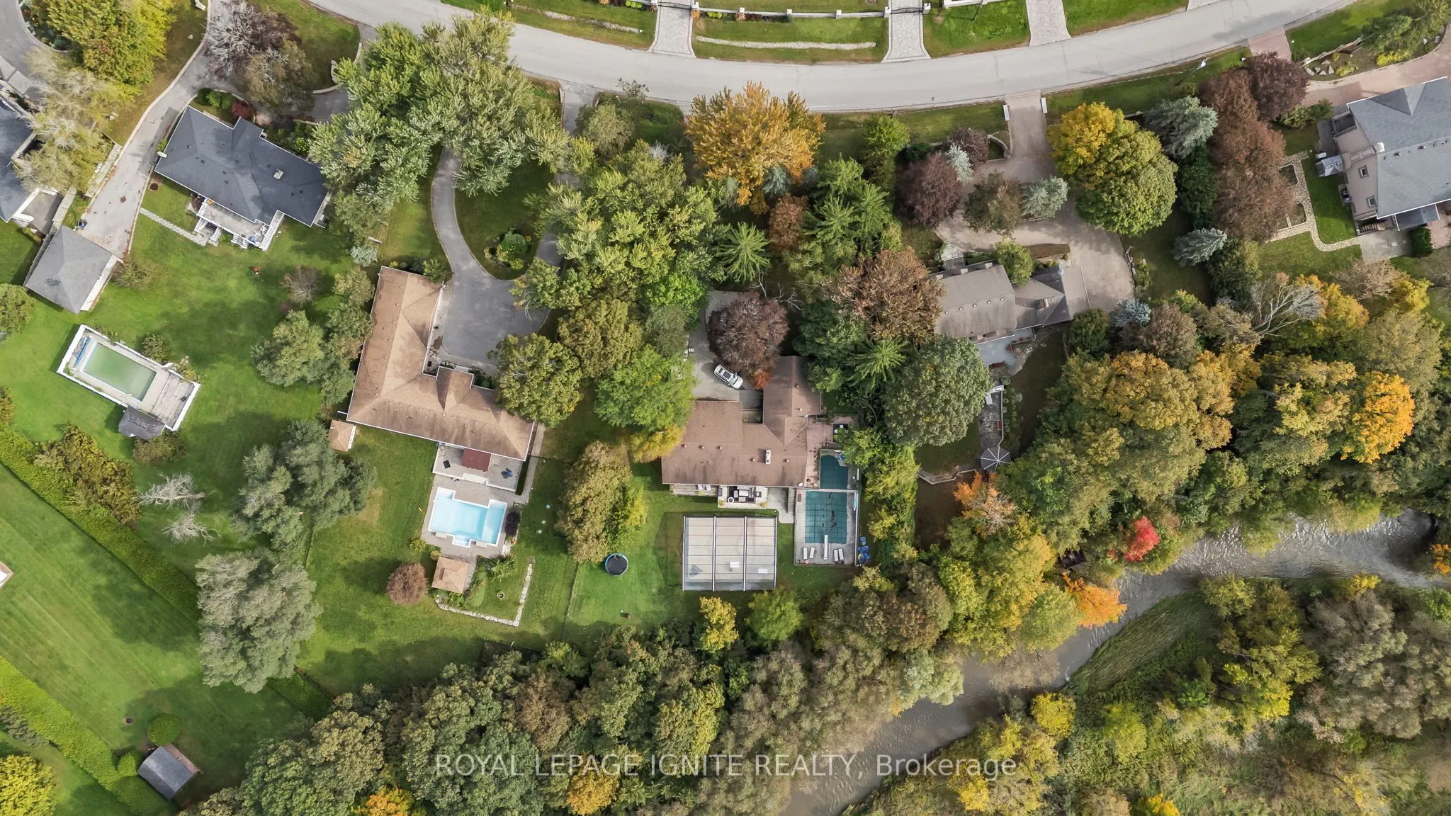 8 Ridgevale Drive