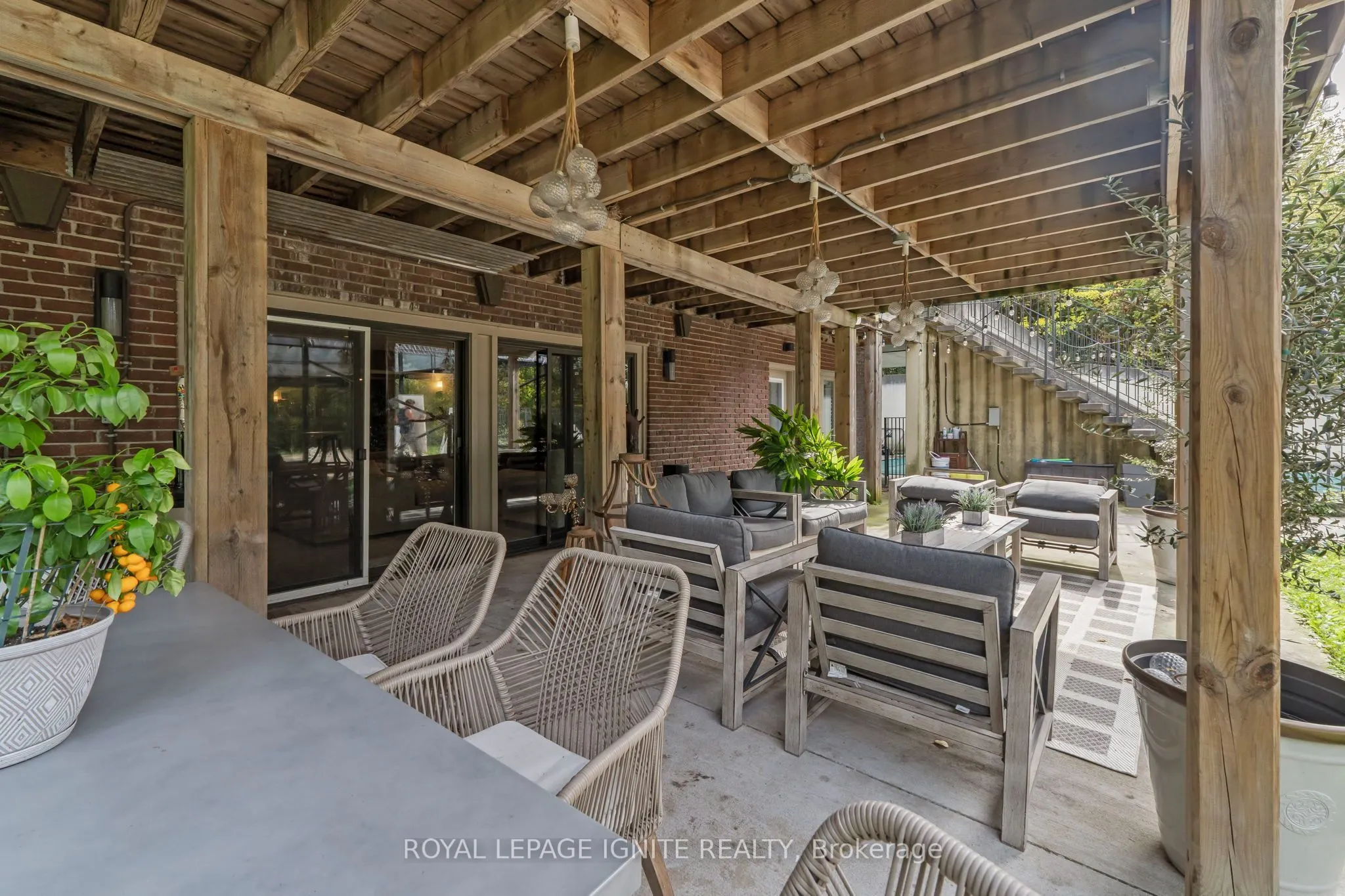 8 Ridgevale Drive