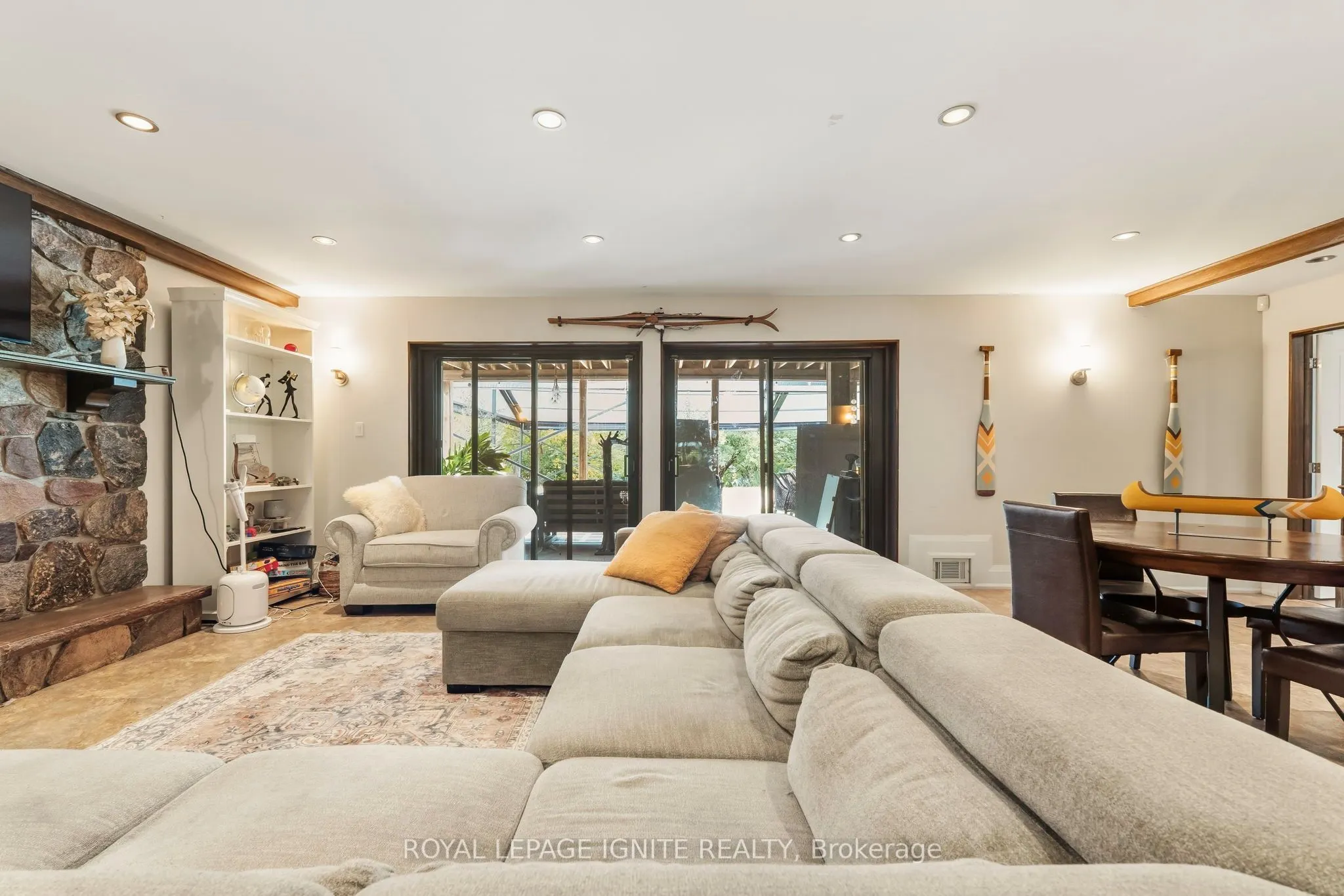 8 Ridgevale Drive