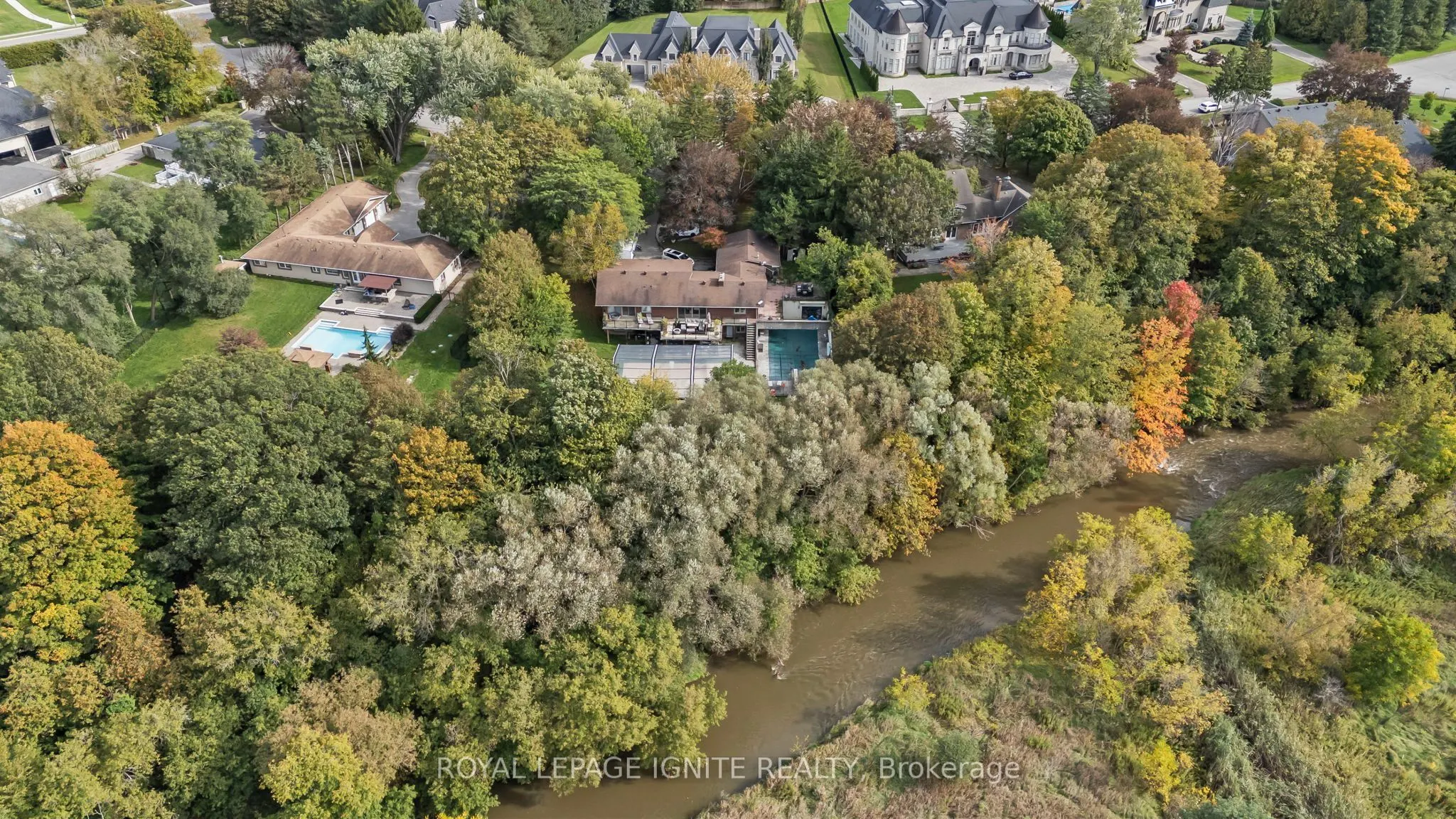 8 Ridgevale Drive