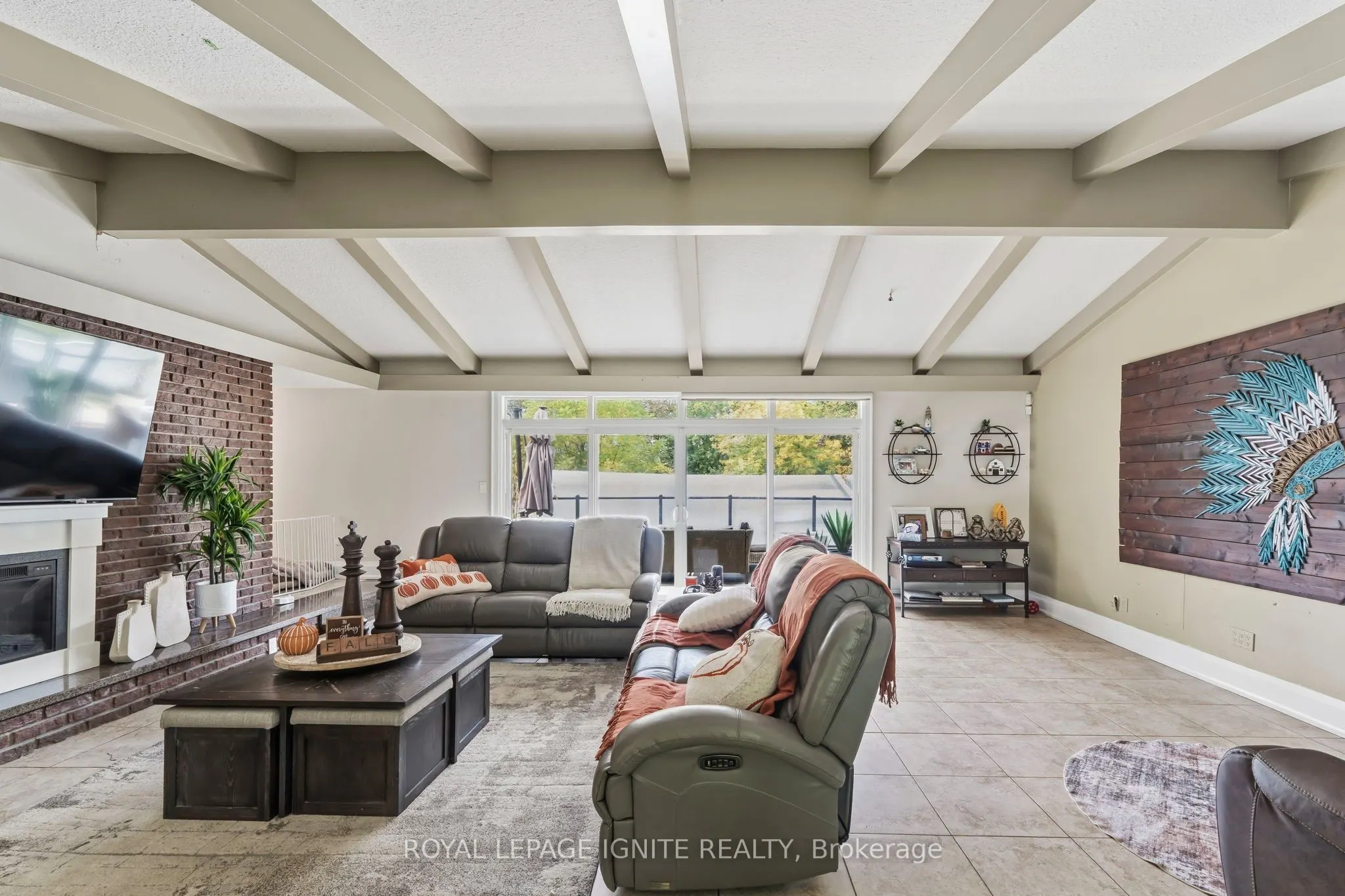 8 Ridgevale Drive