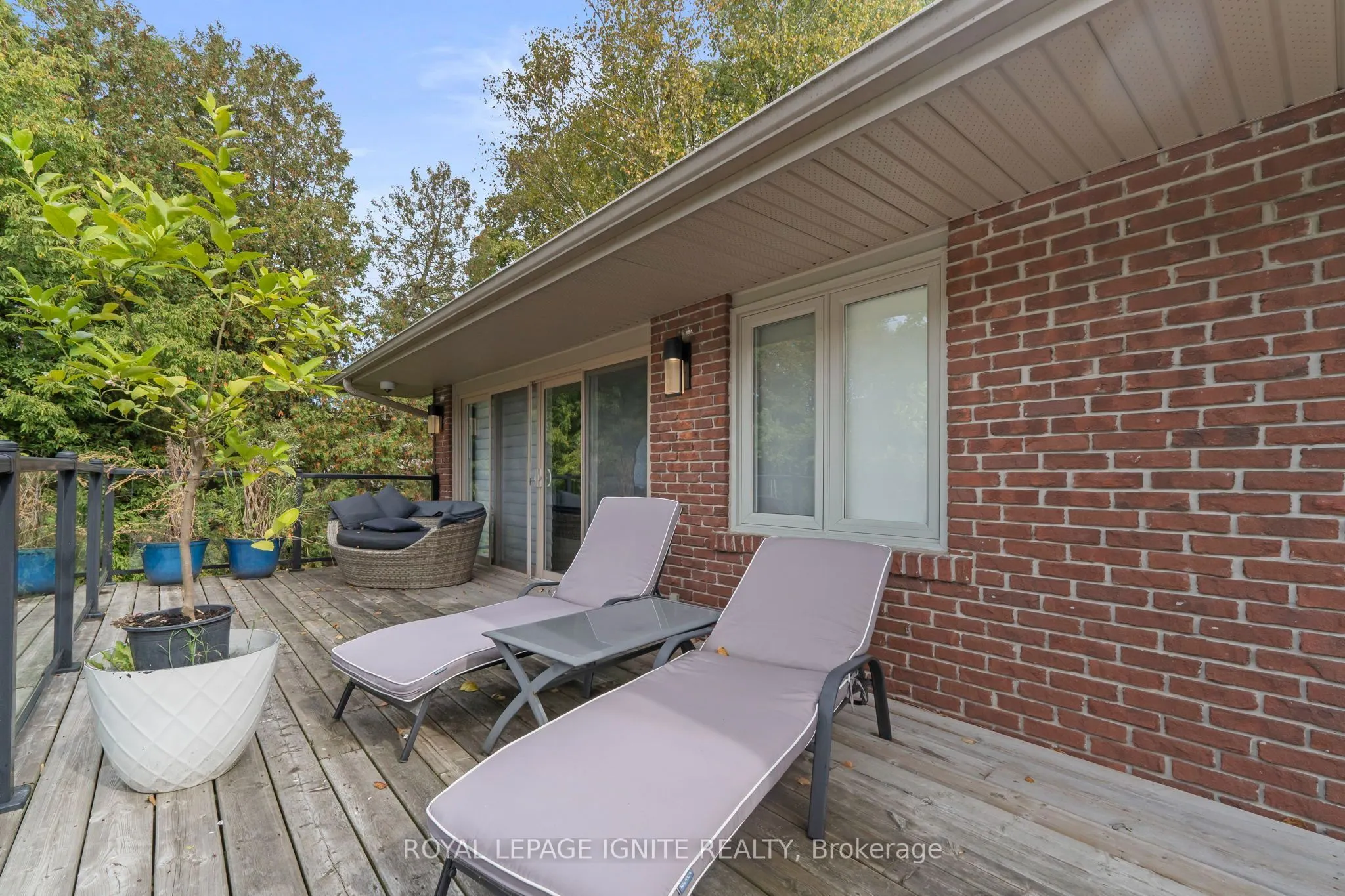 8 Ridgevale Drive
