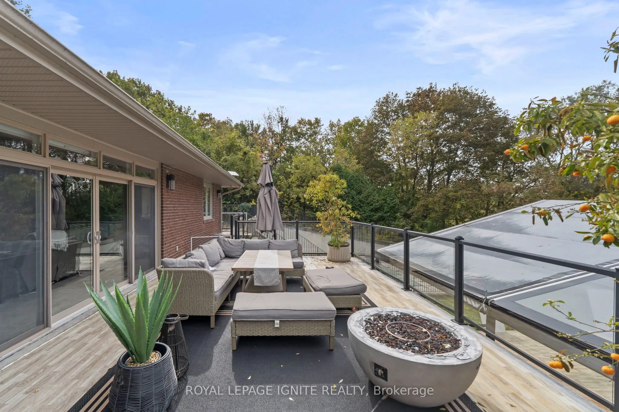 8 Ridgevale Drive
