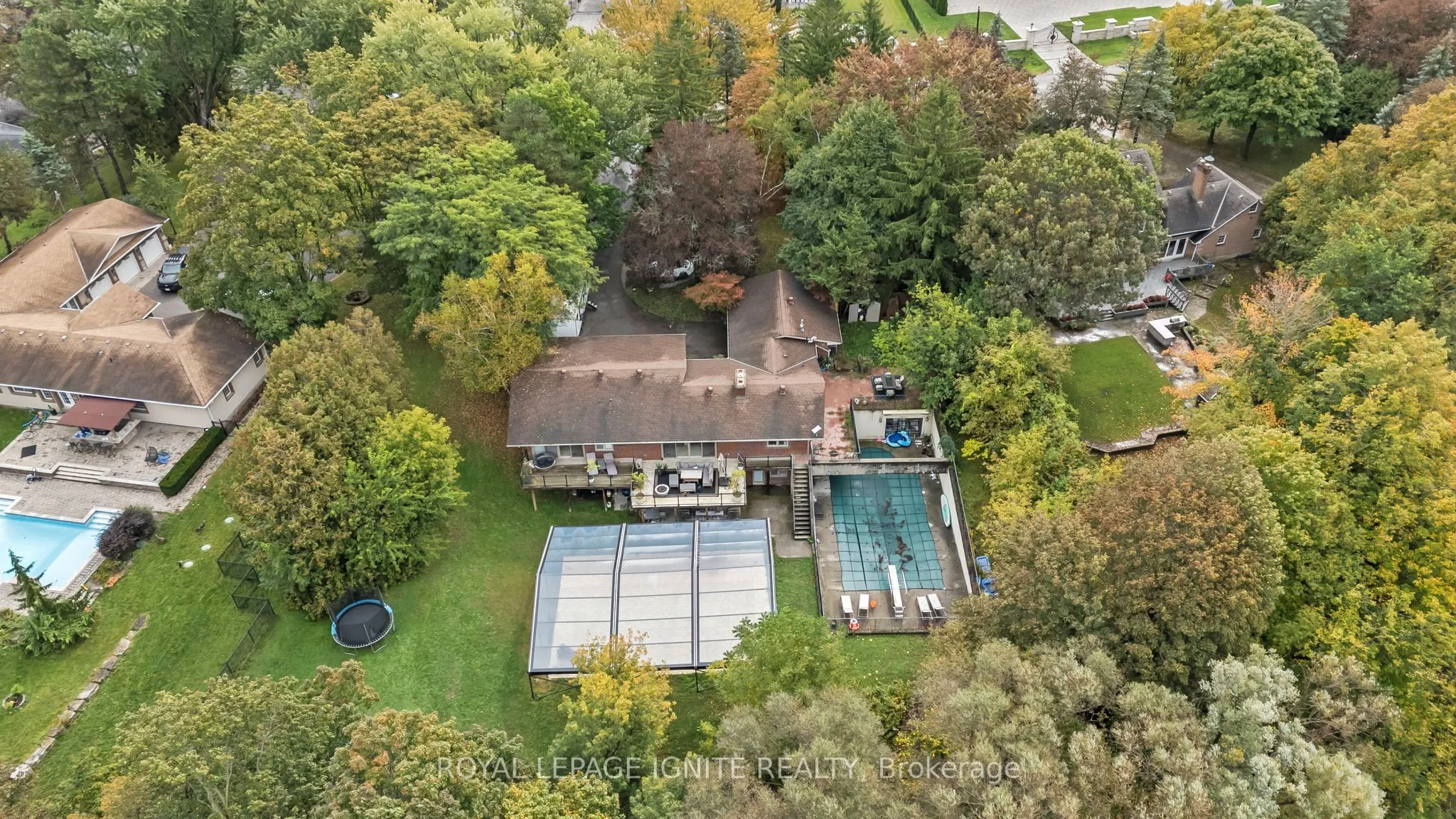 8 Ridgevale Drive
