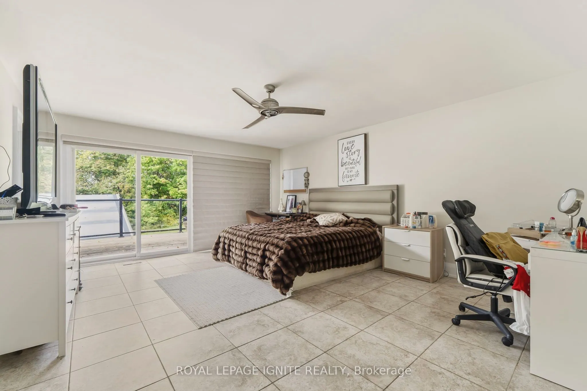 8 Ridgevale Drive