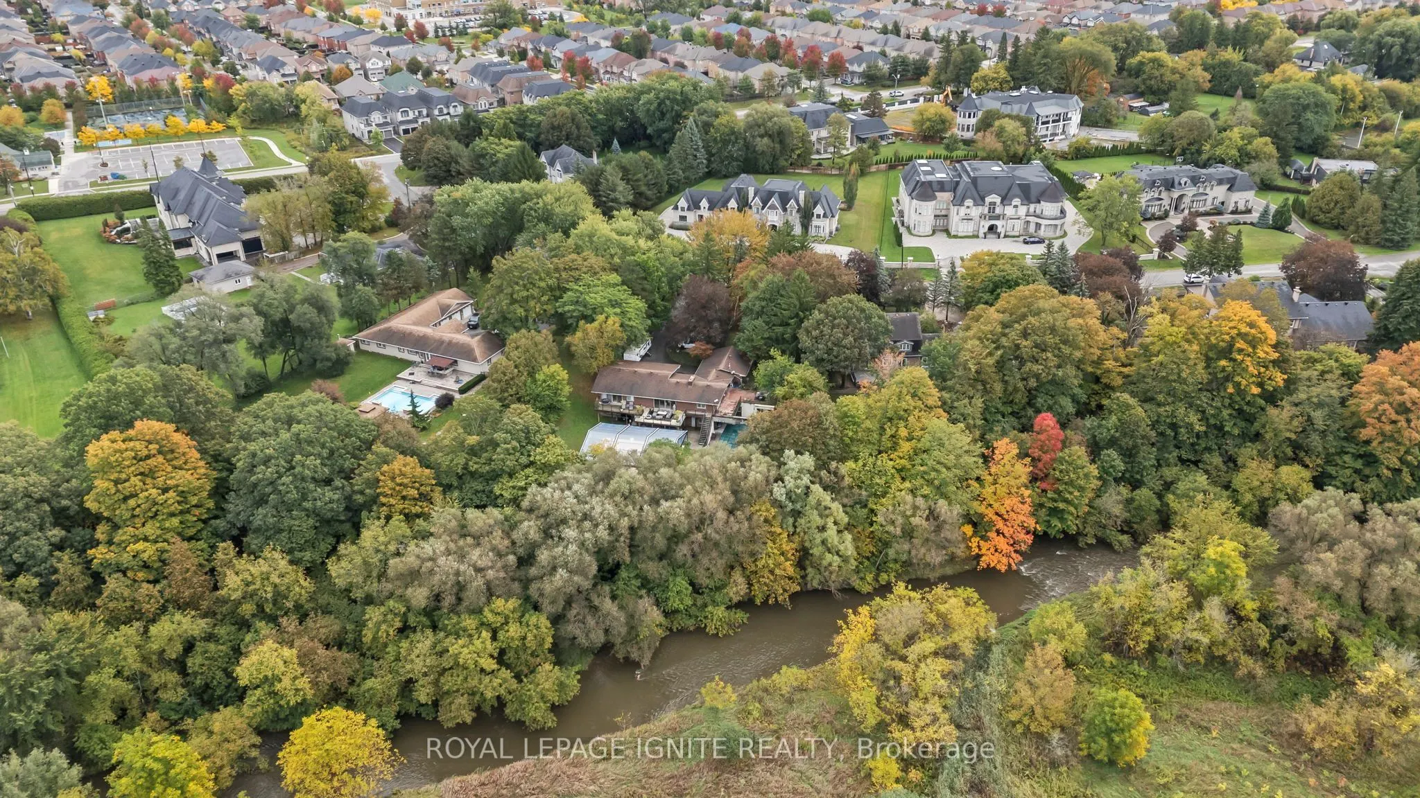 8 Ridgevale Drive