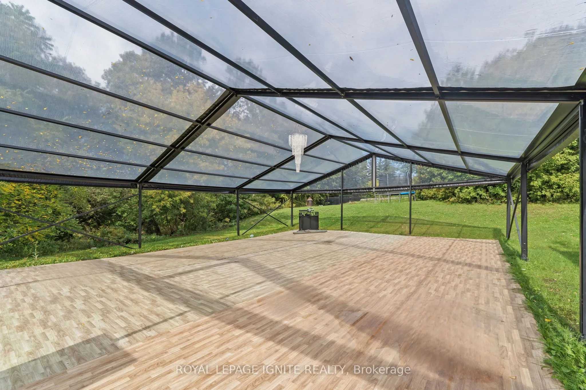 8 Ridgevale Drive