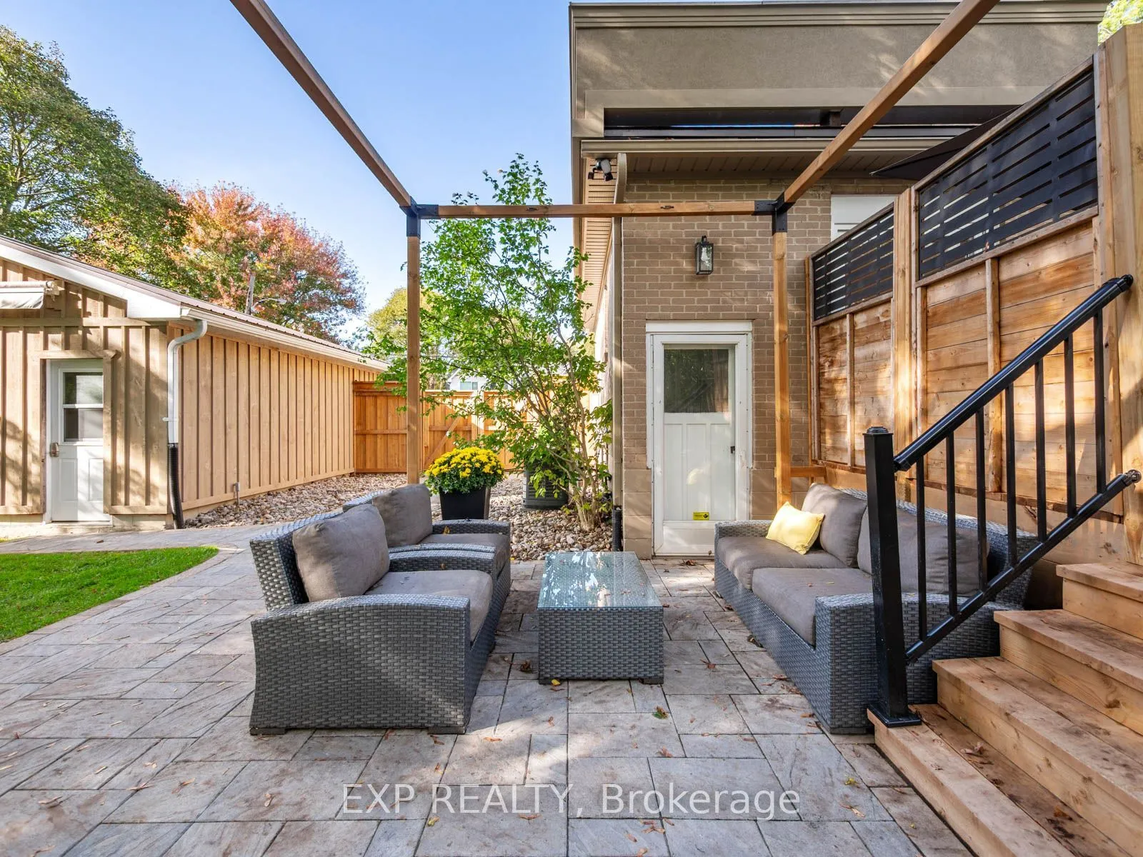 25 Morton Avenue