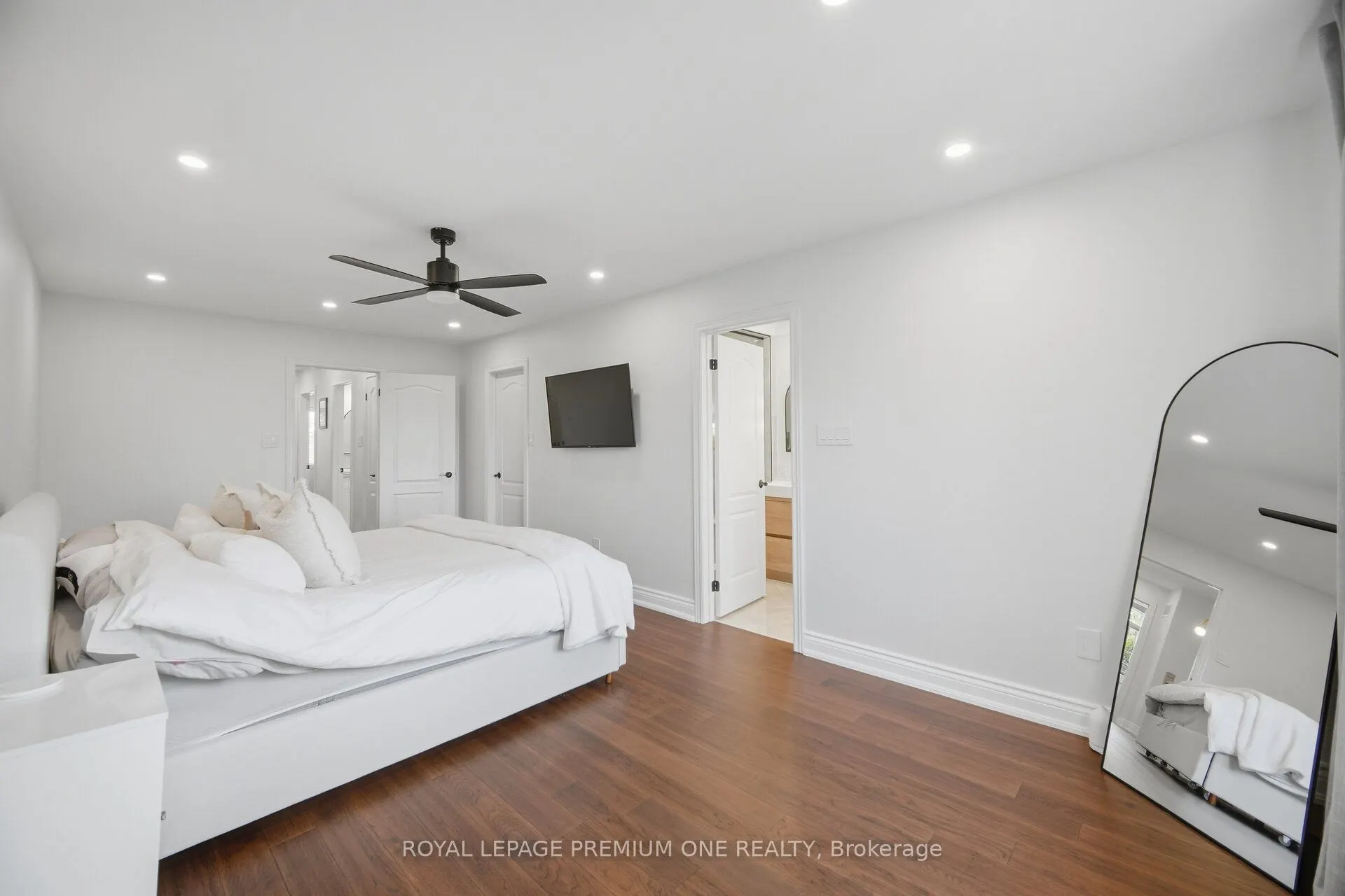 169 Venice Gate Drive