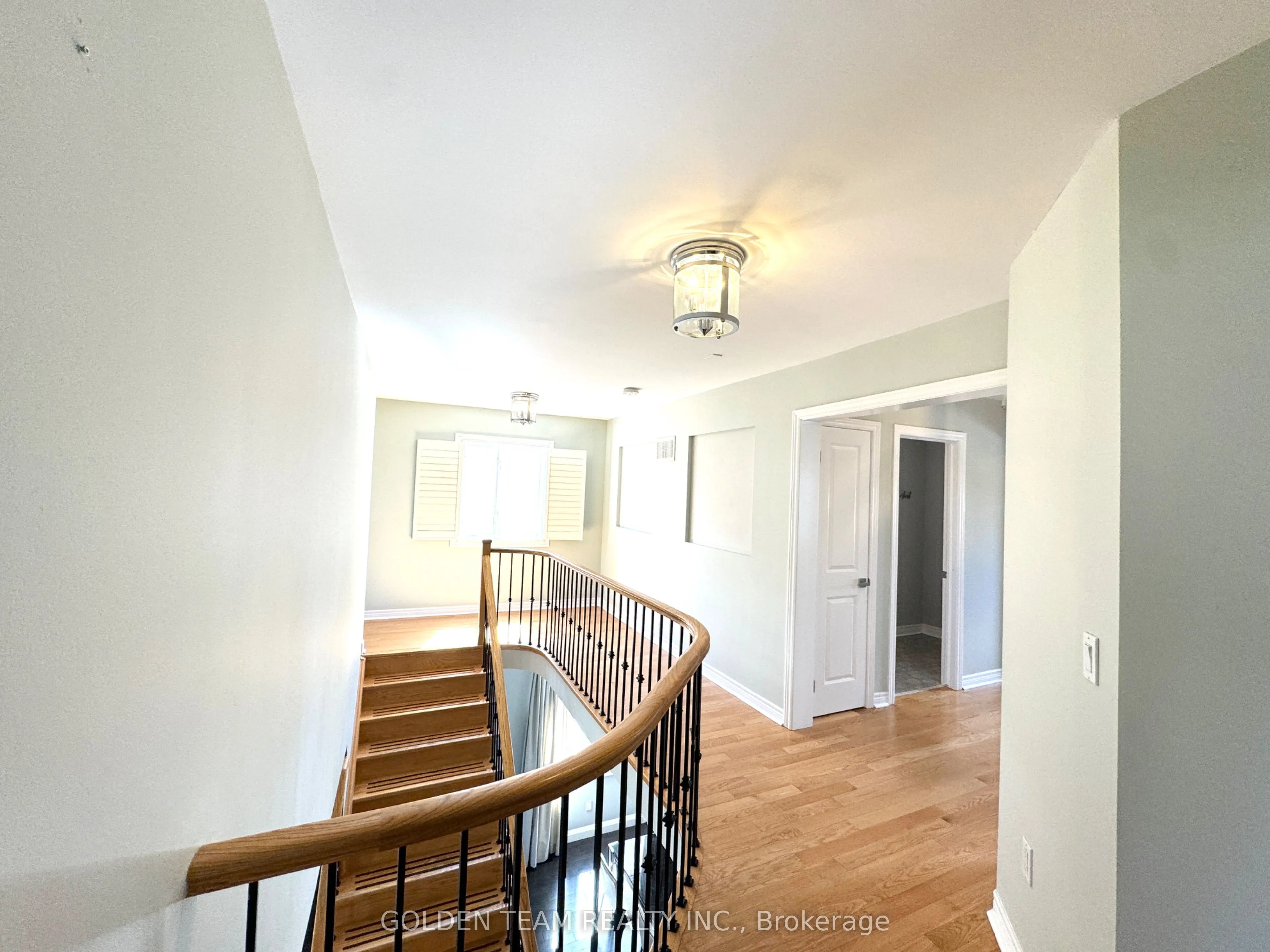9 Ridgecrest Road