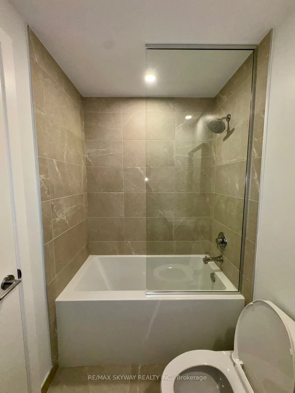 21 Meadowdale Road #1303