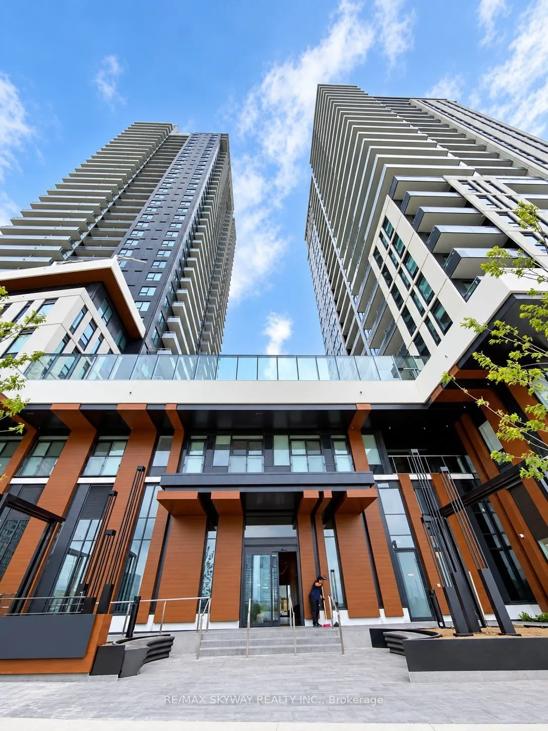 21 Meadowdale Road #1303