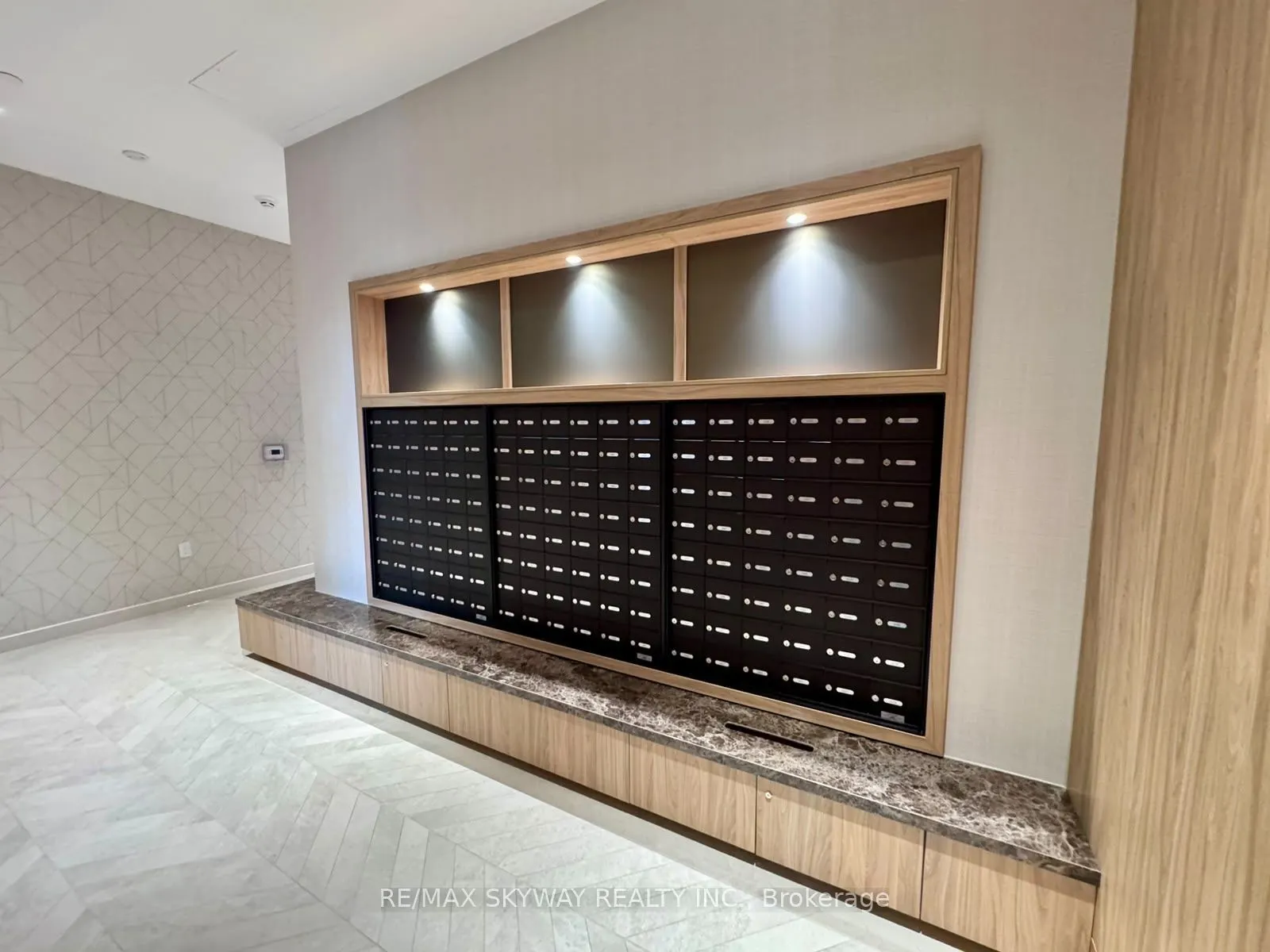 21 Meadowdale Road #1303