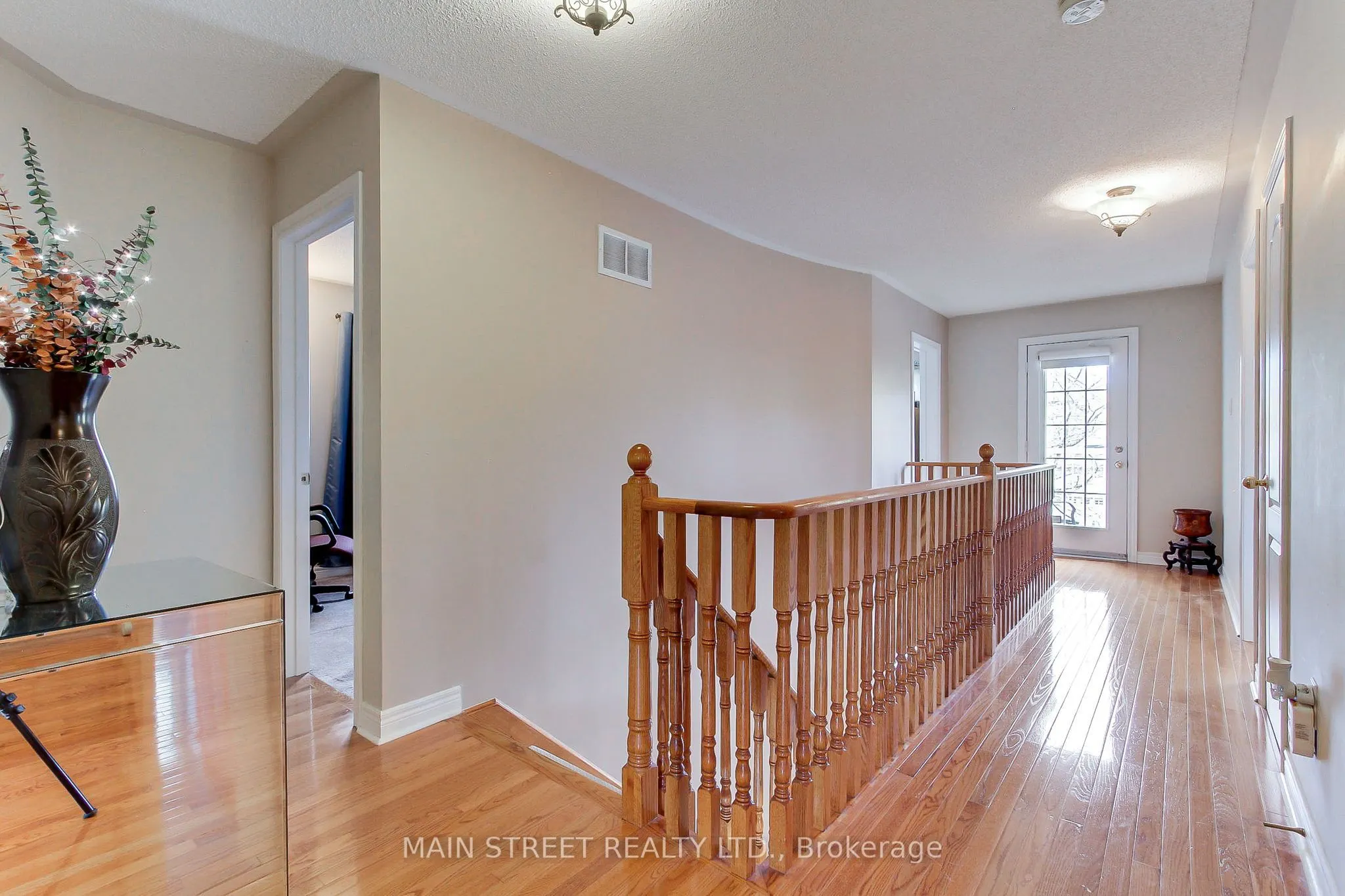 196 Wainscot Avenue