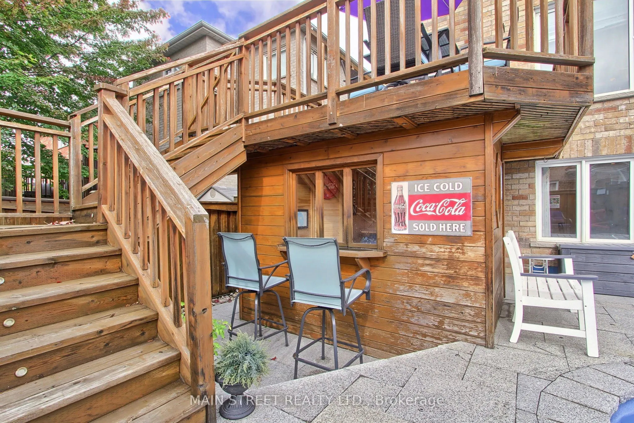 196 Wainscot Avenue