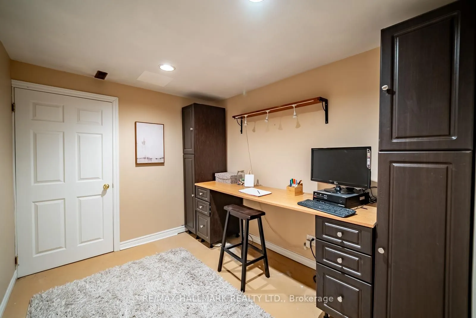 245 Cam Fella Boulevard