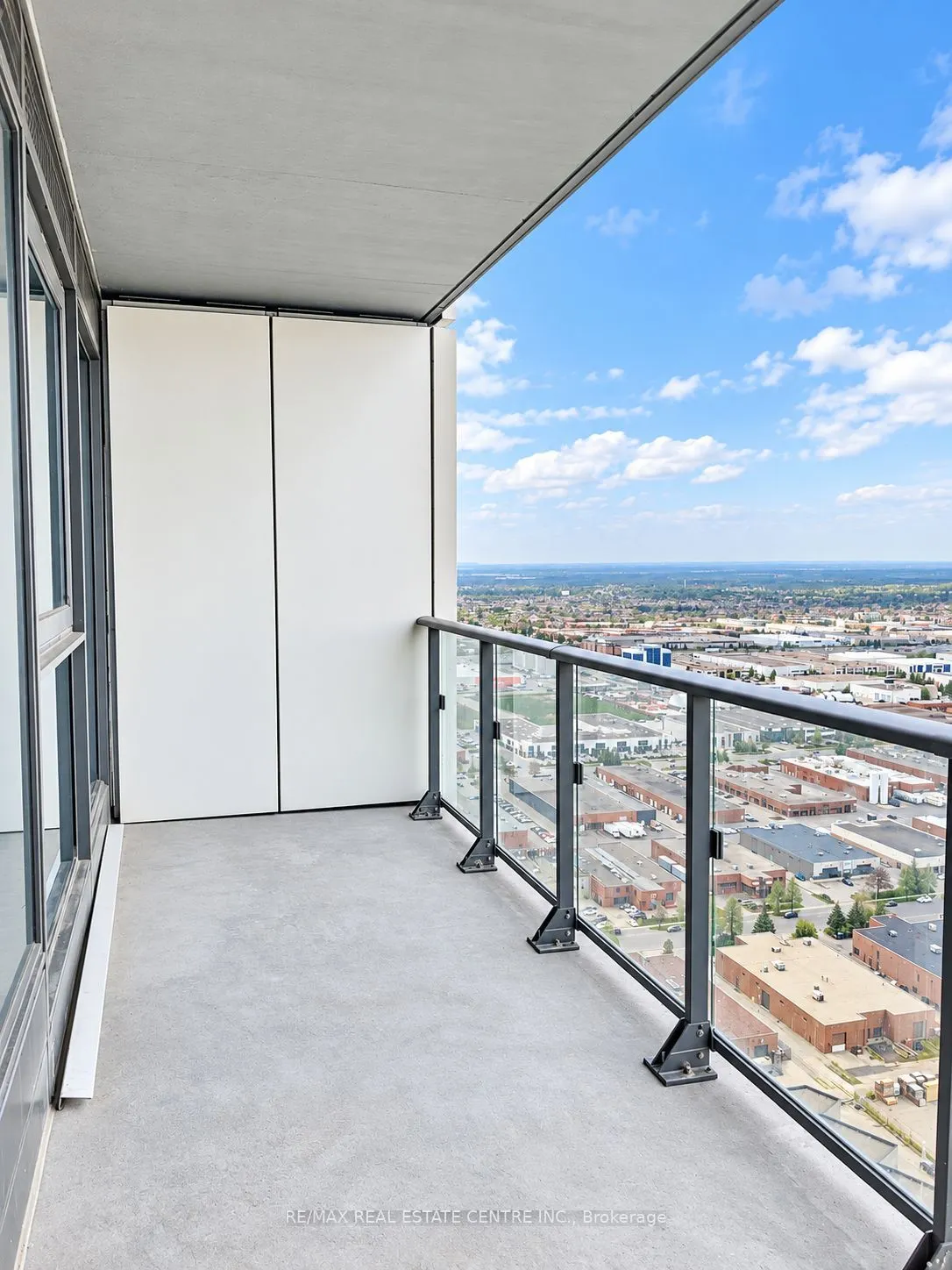 1000 Portage Parkway #3915