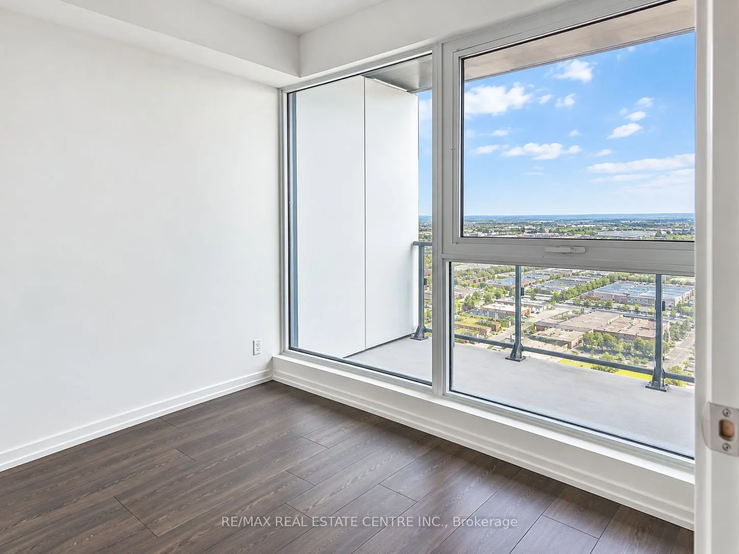 1000 Portage Parkway #3915
