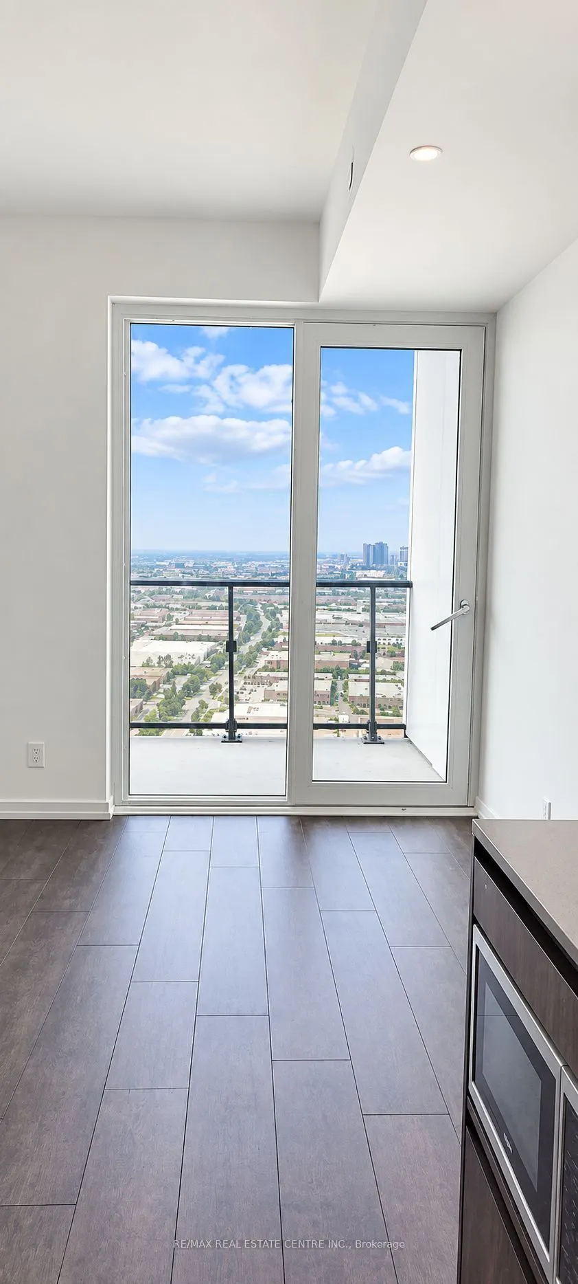1000 Portage Parkway #3915